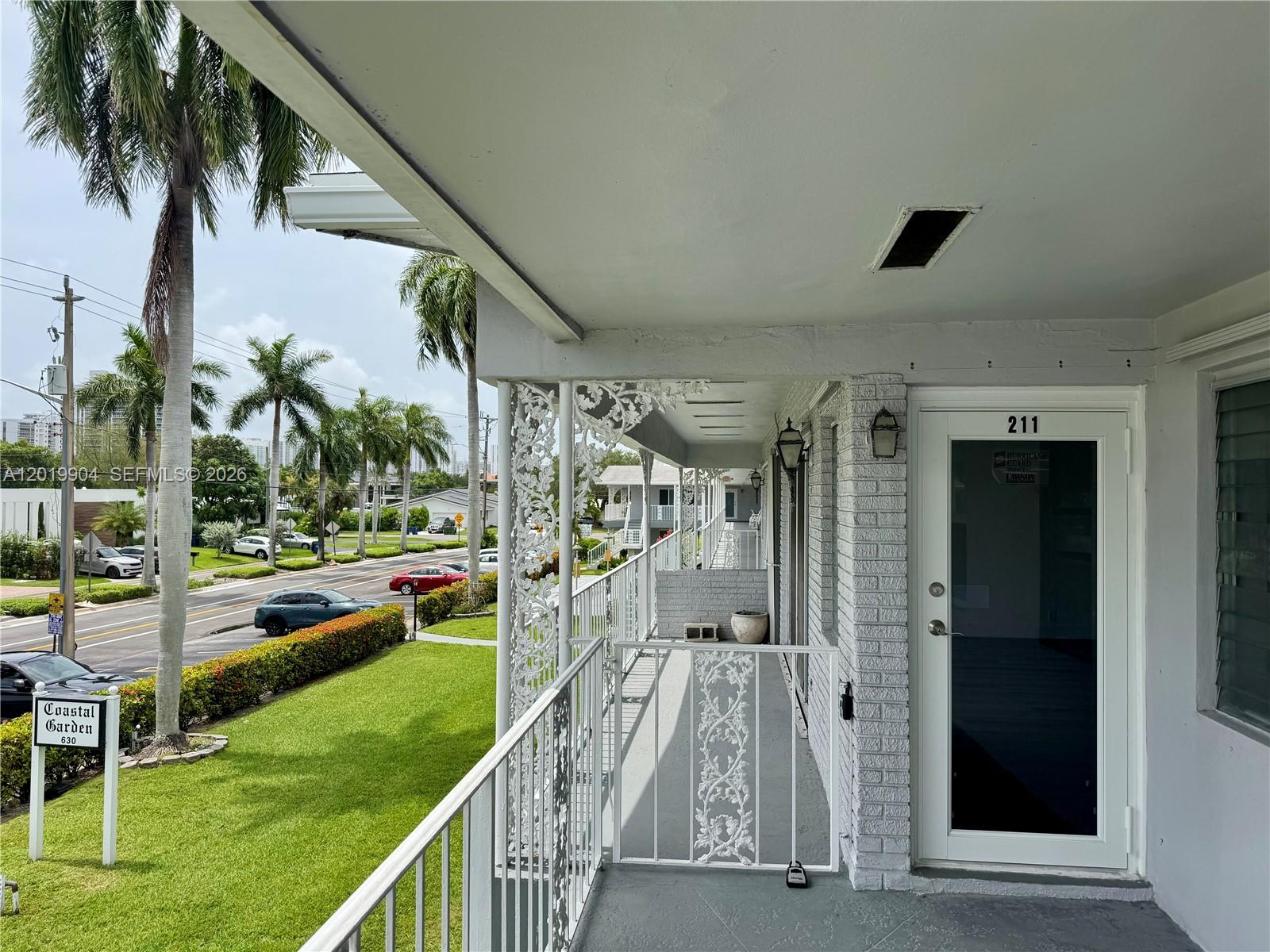 630 Layne Blvd #211 Hallandale Beach, FL 33009