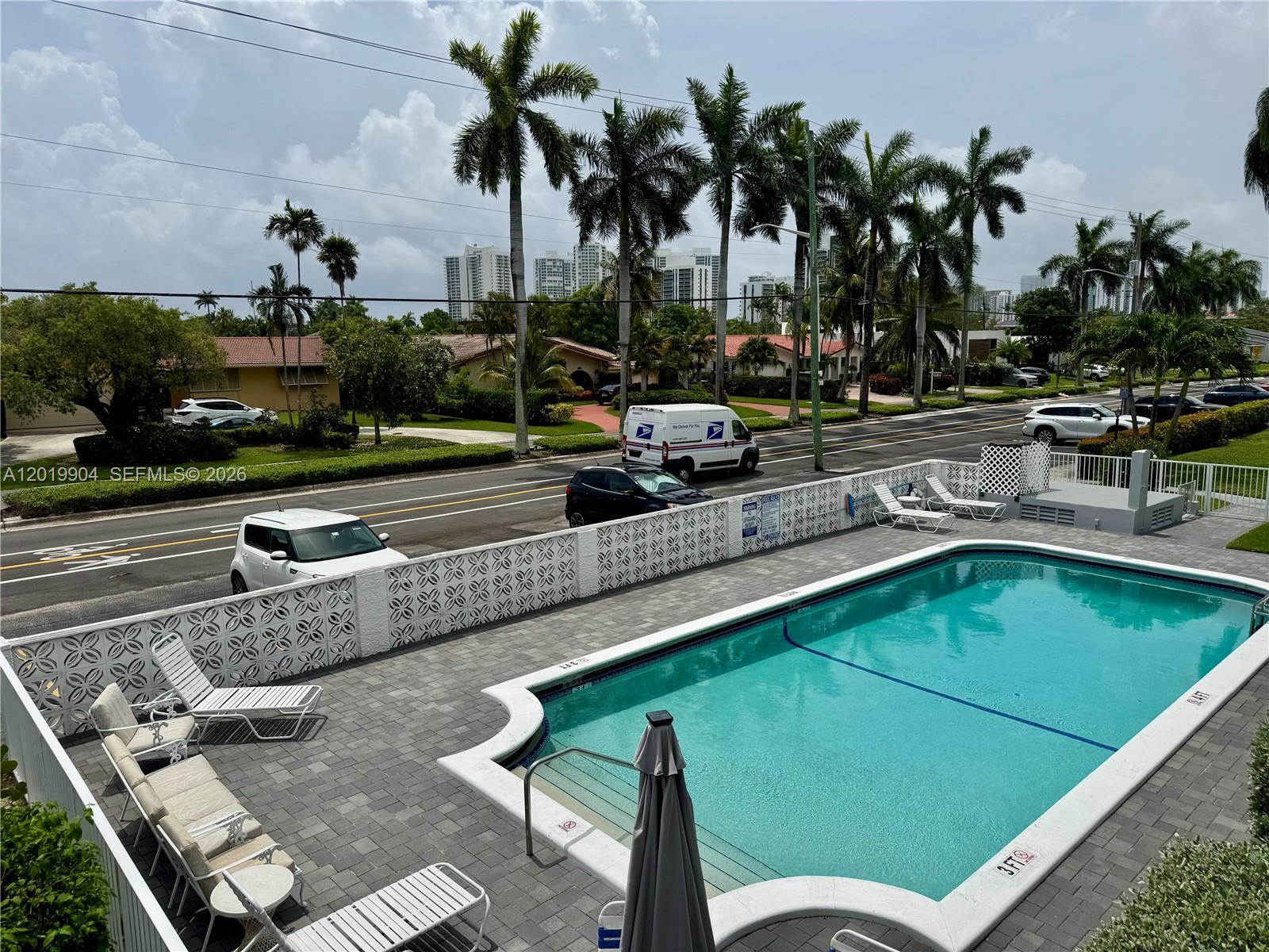 630 Layne Blvd #211 Hallandale Beach, FL 33009