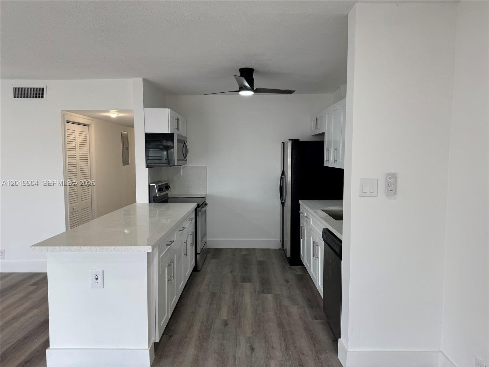 630 Layne Blvd #211 Hallandale Beach, FL 33009