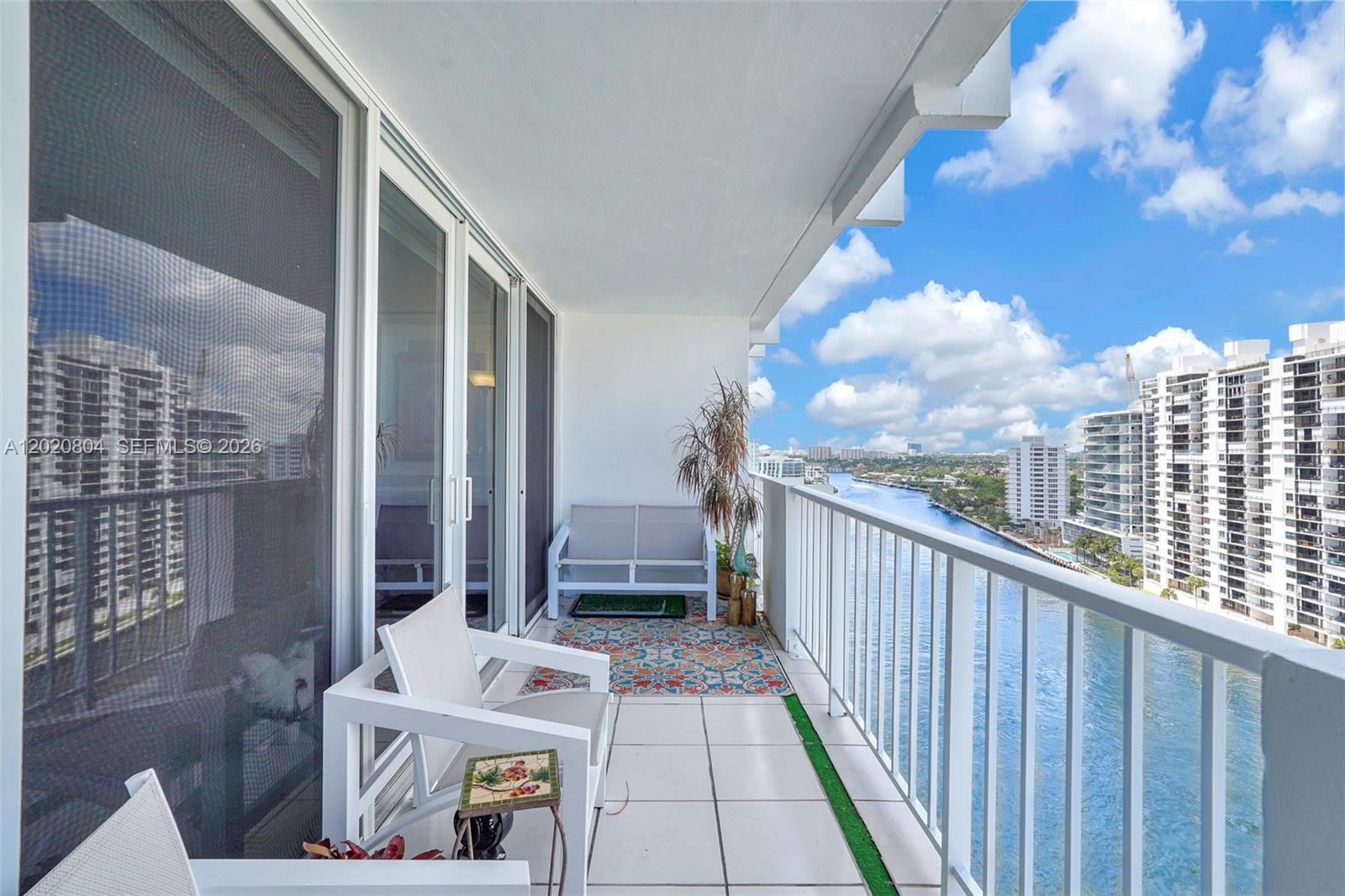 2800 E Sunrise Blvd #17E Fort Lauderdale, FL 33304