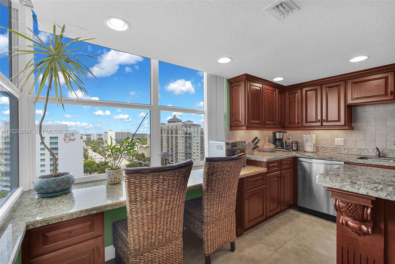 2800 E Sunrise Blvd #17E Fort Lauderdale, FL 33304