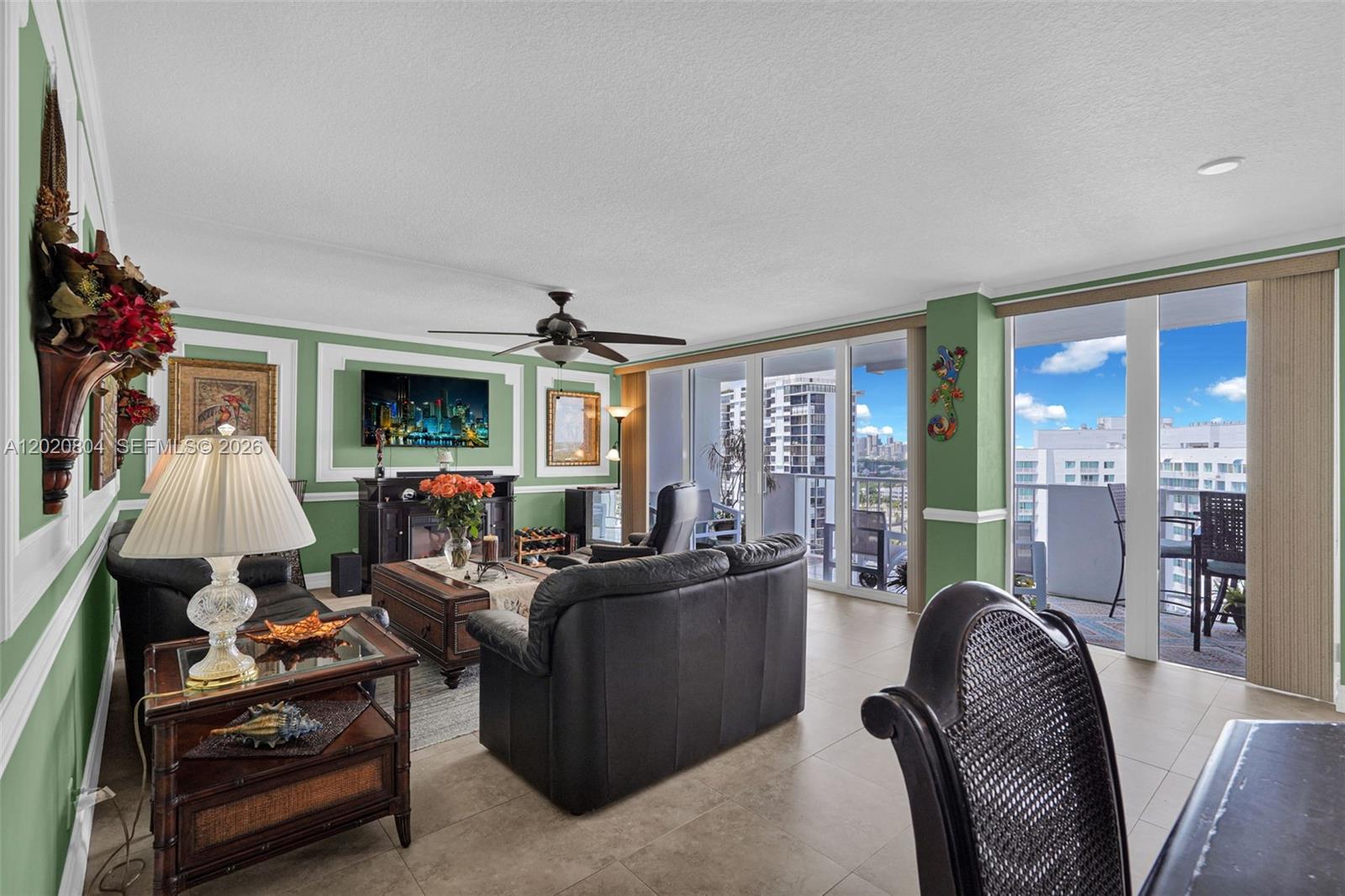 2800 E Sunrise Blvd #17E Fort Lauderdale, FL 33304
