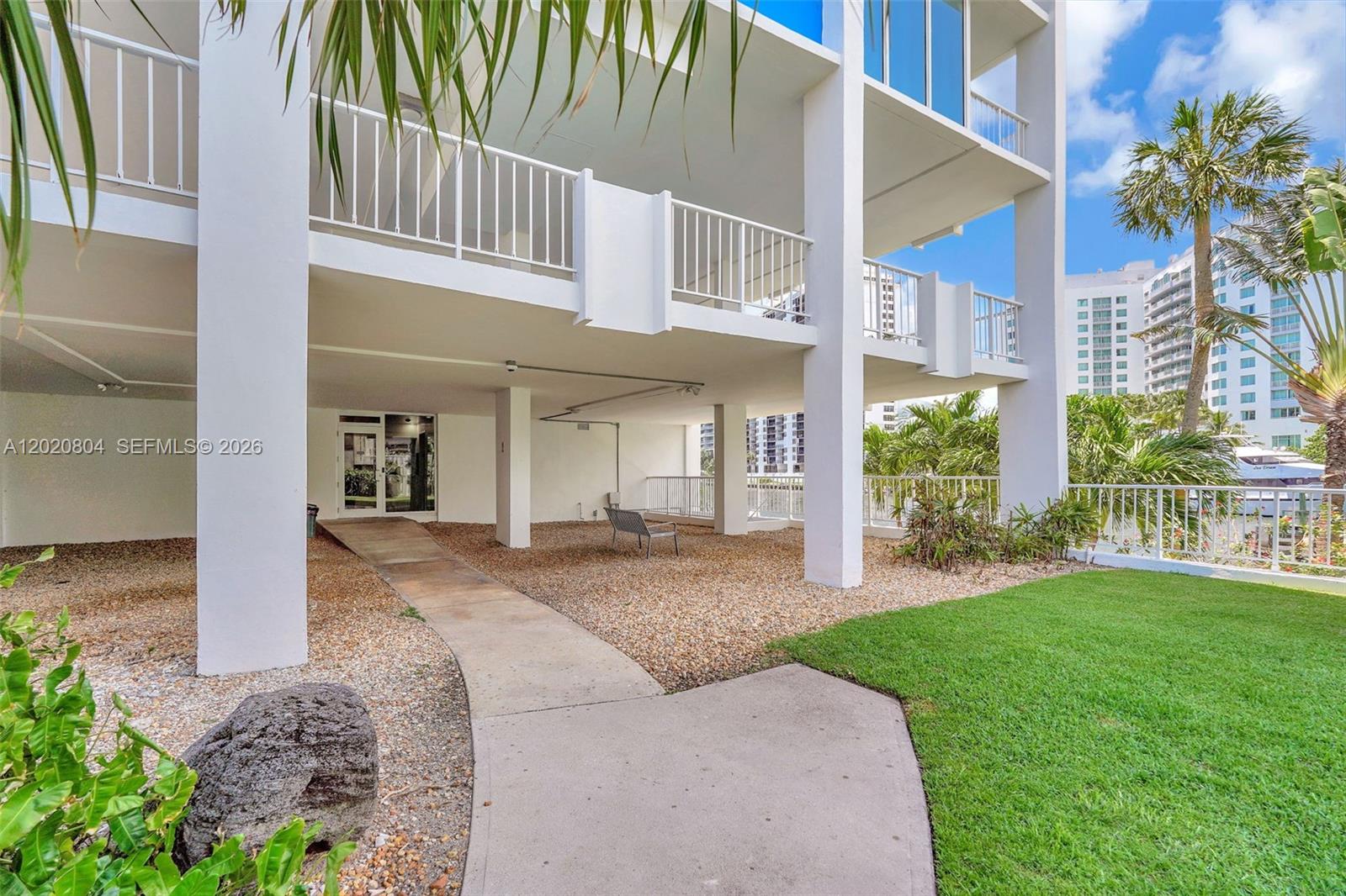2800 E Sunrise Blvd #17E Fort Lauderdale, FL 33304