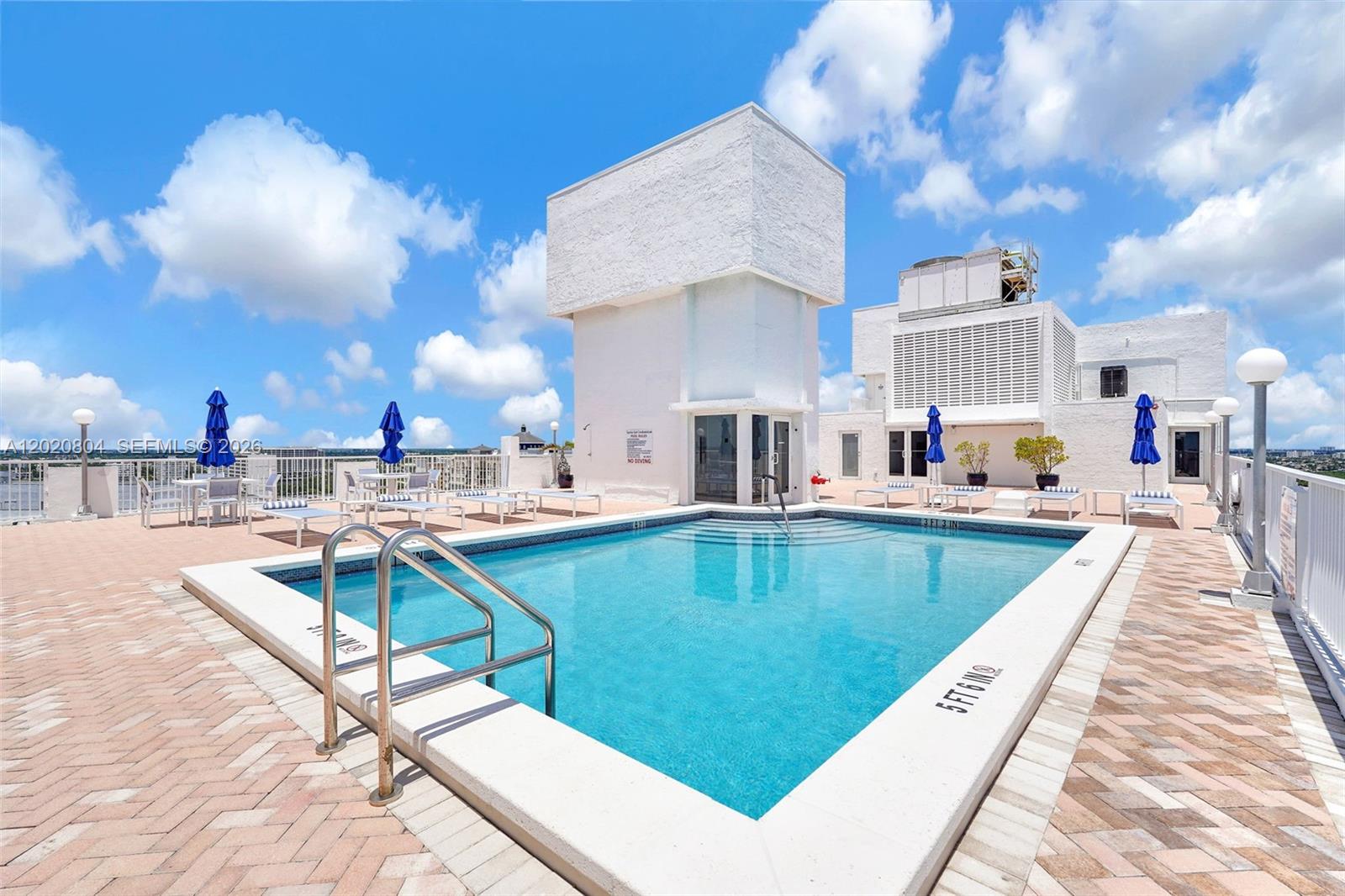 2800 E Sunrise Blvd #17E Fort Lauderdale, FL 33304