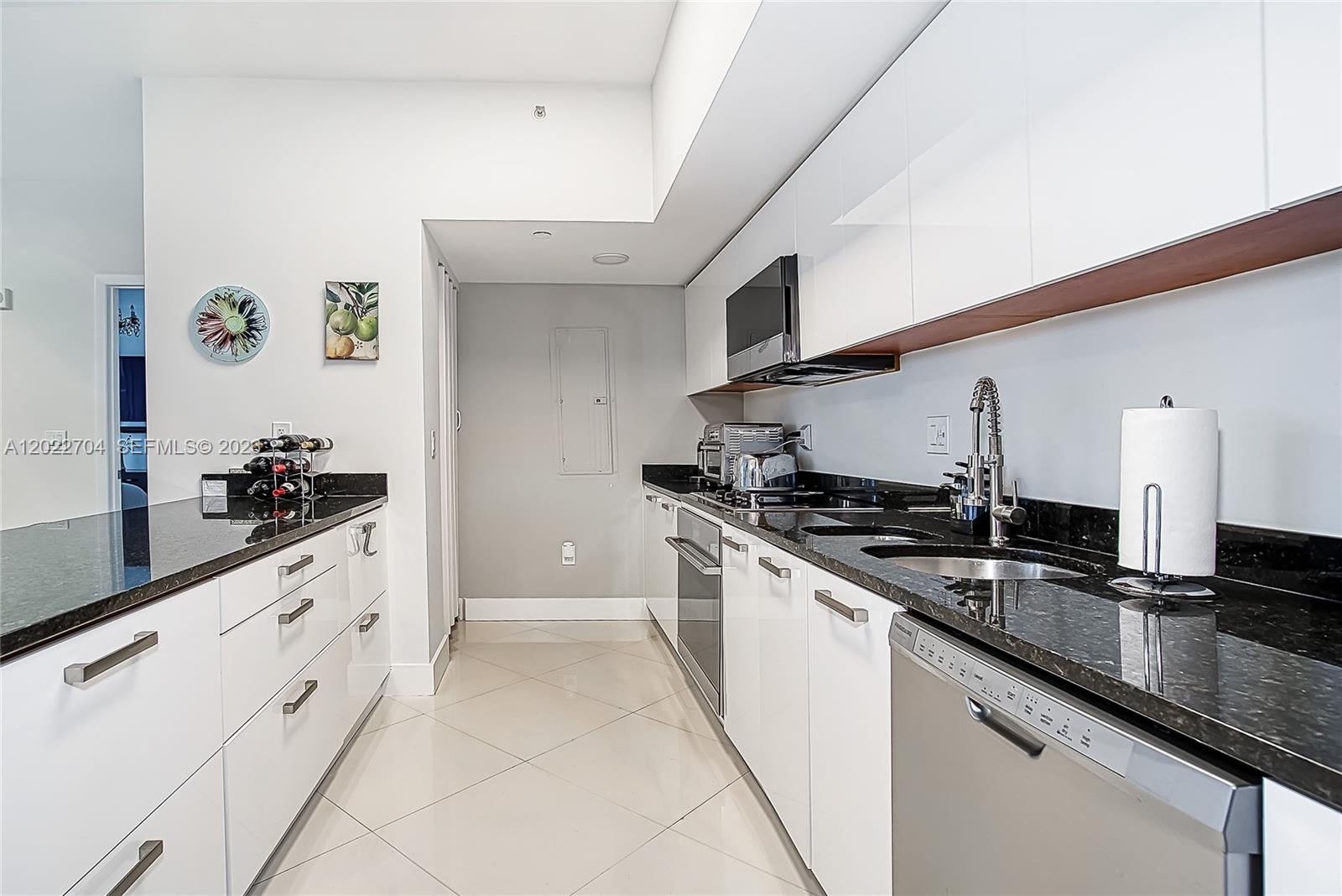 3131 NE 188th St #1-1104 Aventura, FL 33180