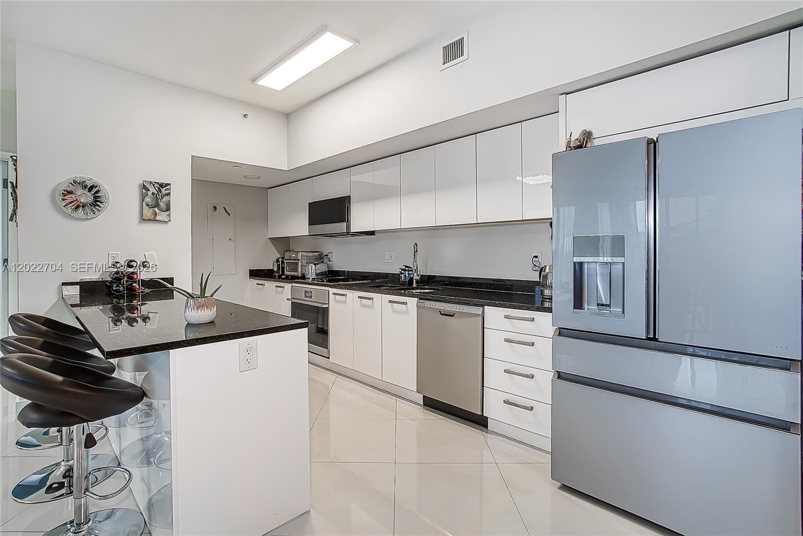 3131 NE 188th St #1-1104 Aventura, FL 33180