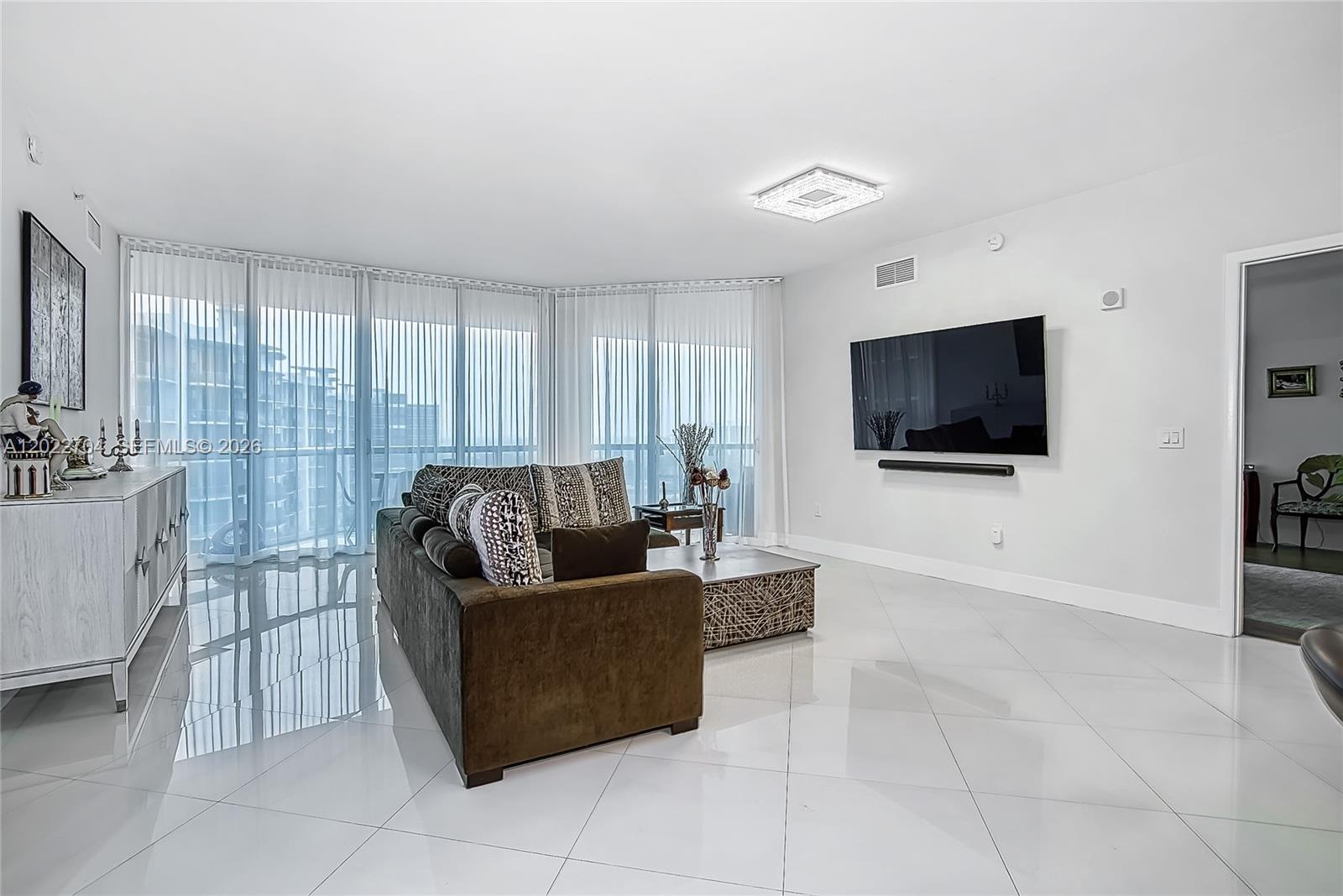 3131 NE 188th St #1-1104 Aventura, FL 33180