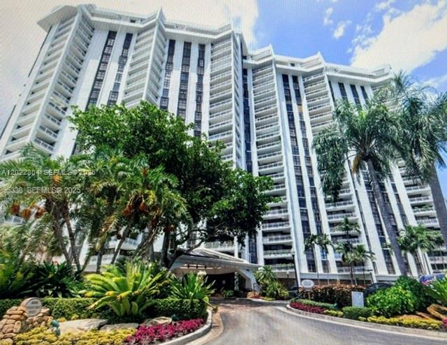 4000 Towerside Ter #1803