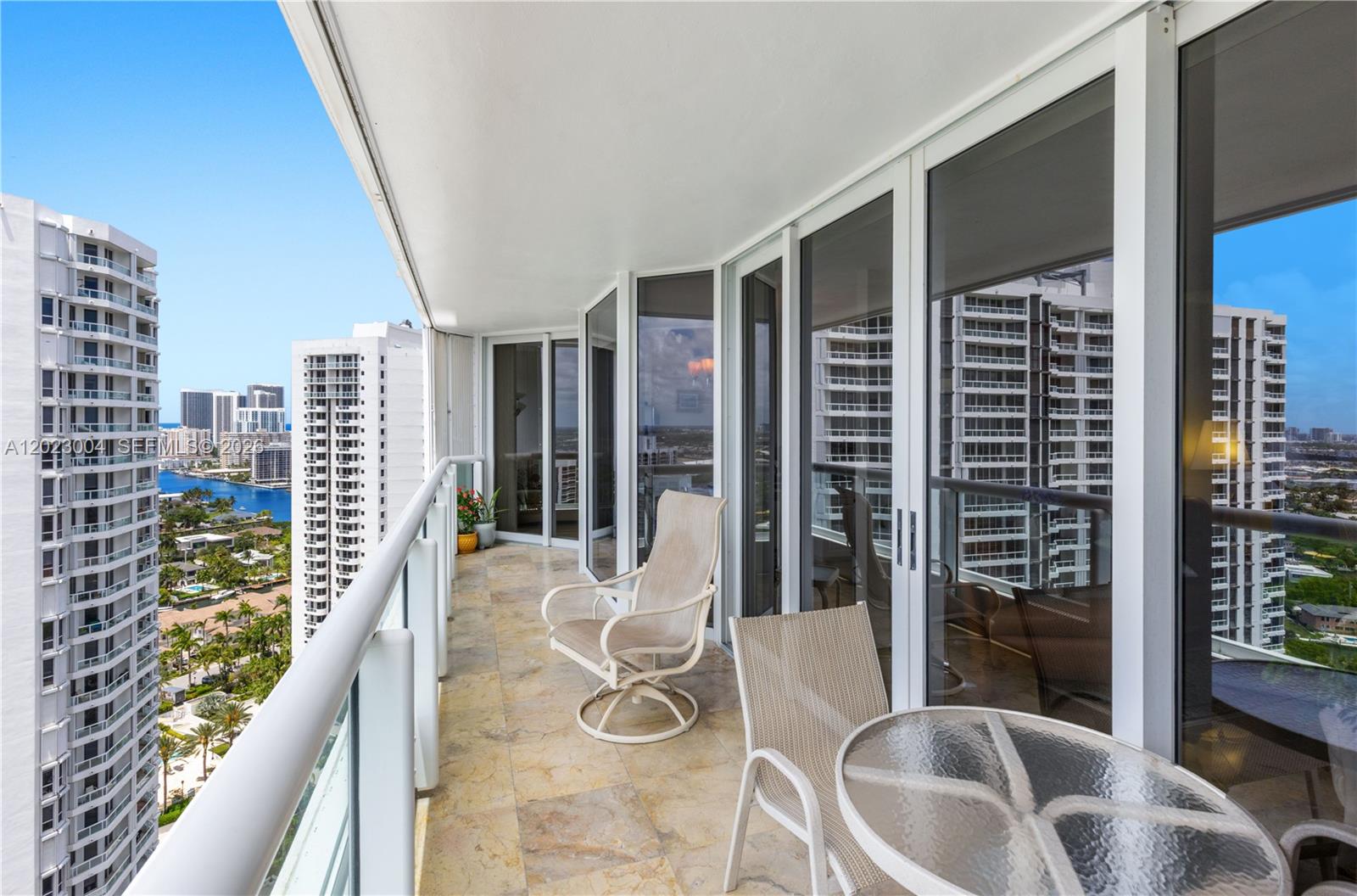 21055 Yacht Clb Dr #2704 Aventura, FL 33180