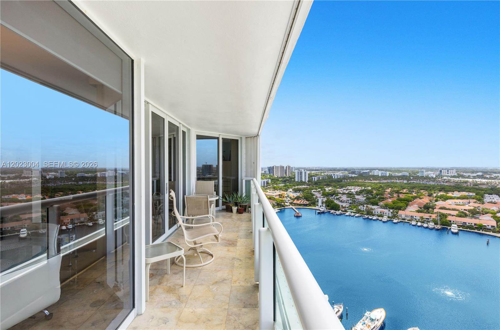 21055 Yacht Clb Dr #2704 Aventura, FL 33180