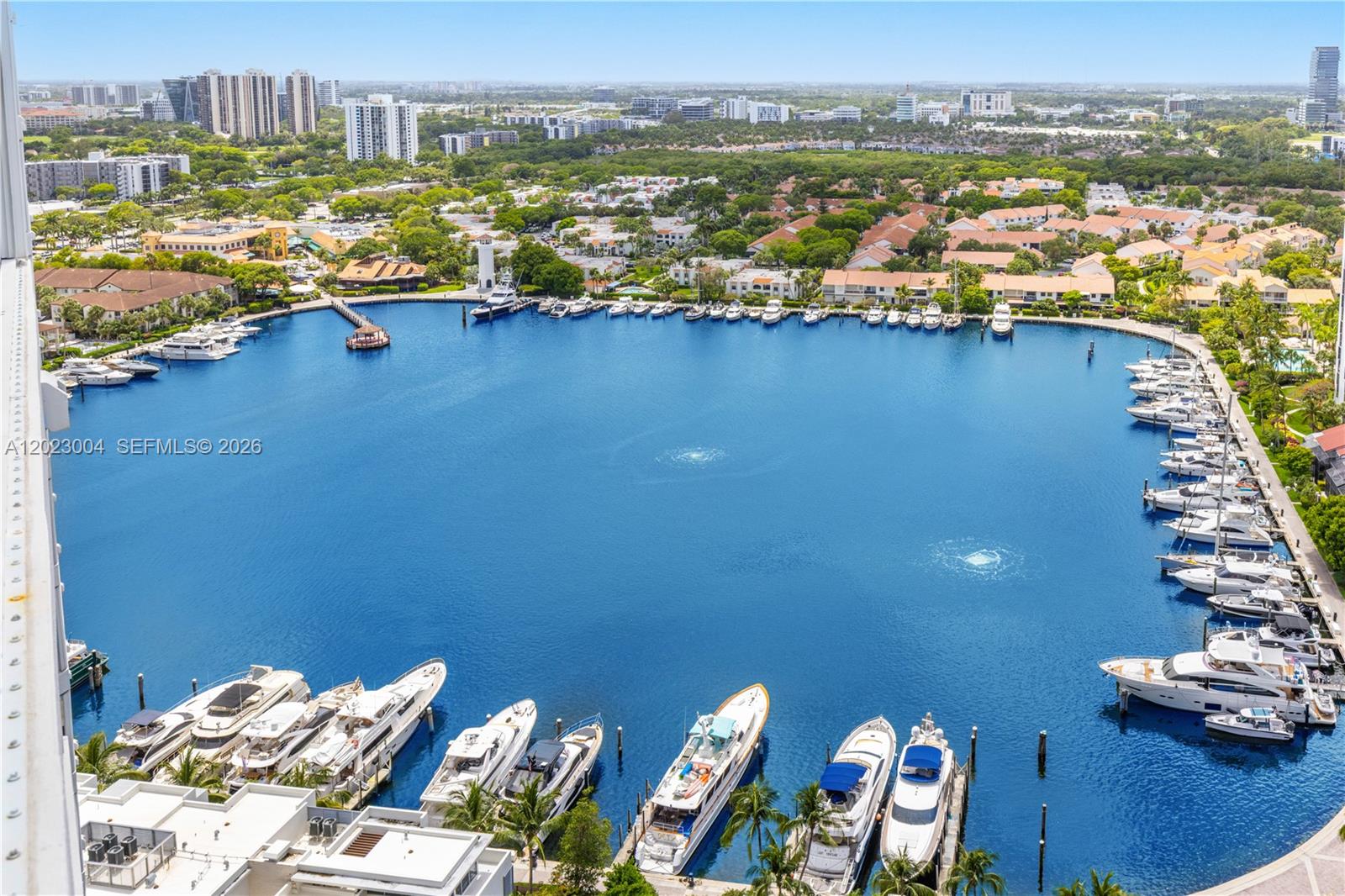 21055 Yacht Clb Dr #2704 Aventura, FL 33180