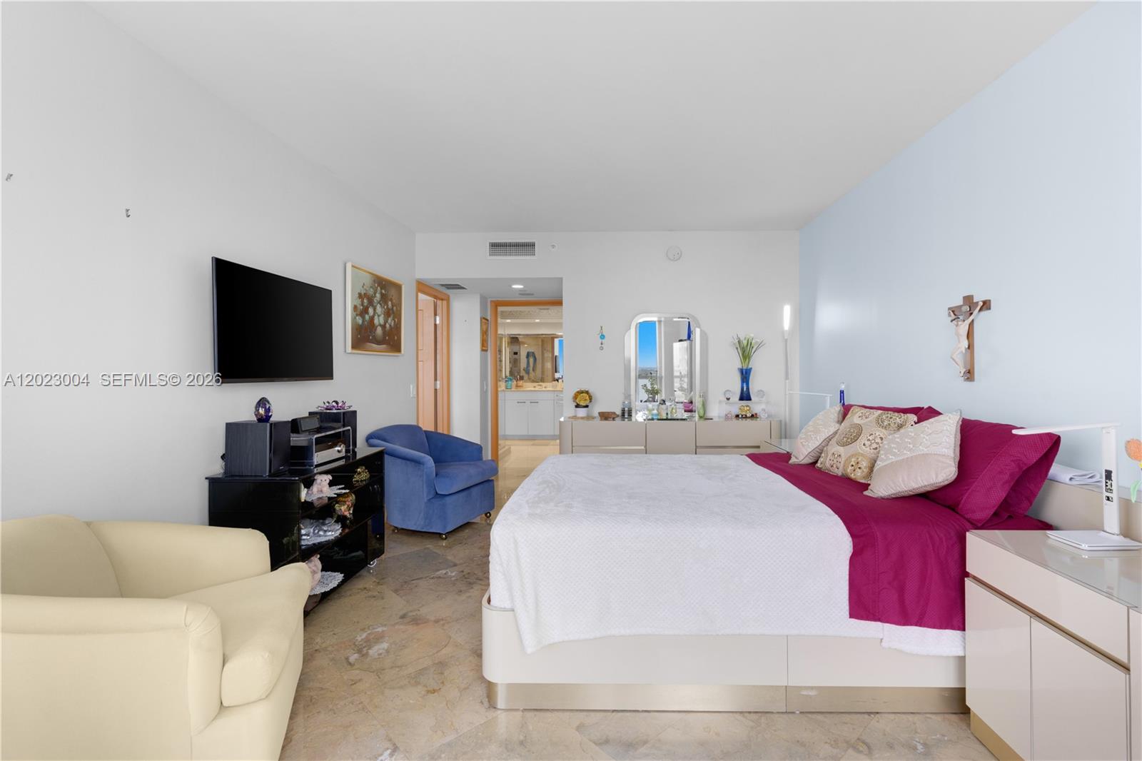 21055 Yacht Clb Dr #2704 Aventura, FL 33180