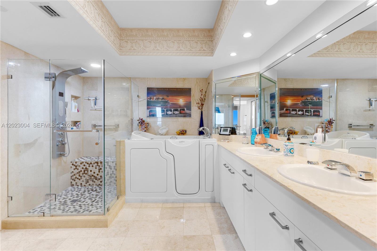 21055 Yacht Clb Dr #2704 Aventura, FL 33180