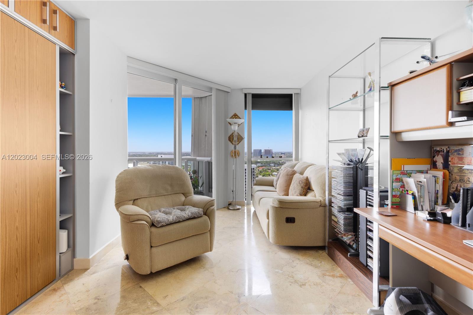 21055 Yacht Clb Dr #2704 Aventura, FL 33180