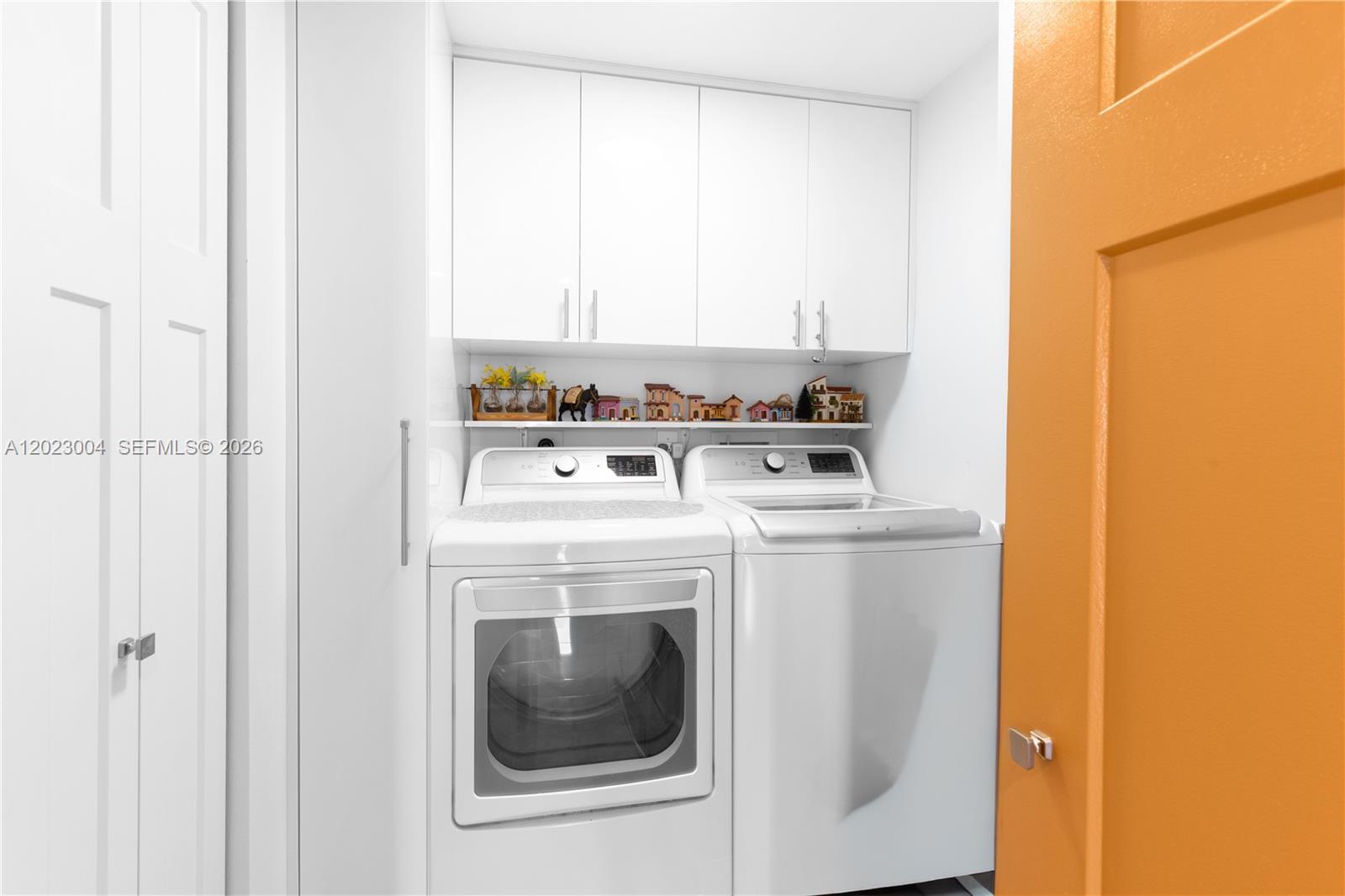 21055 Yacht Clb Dr #2704 Aventura, FL 33180