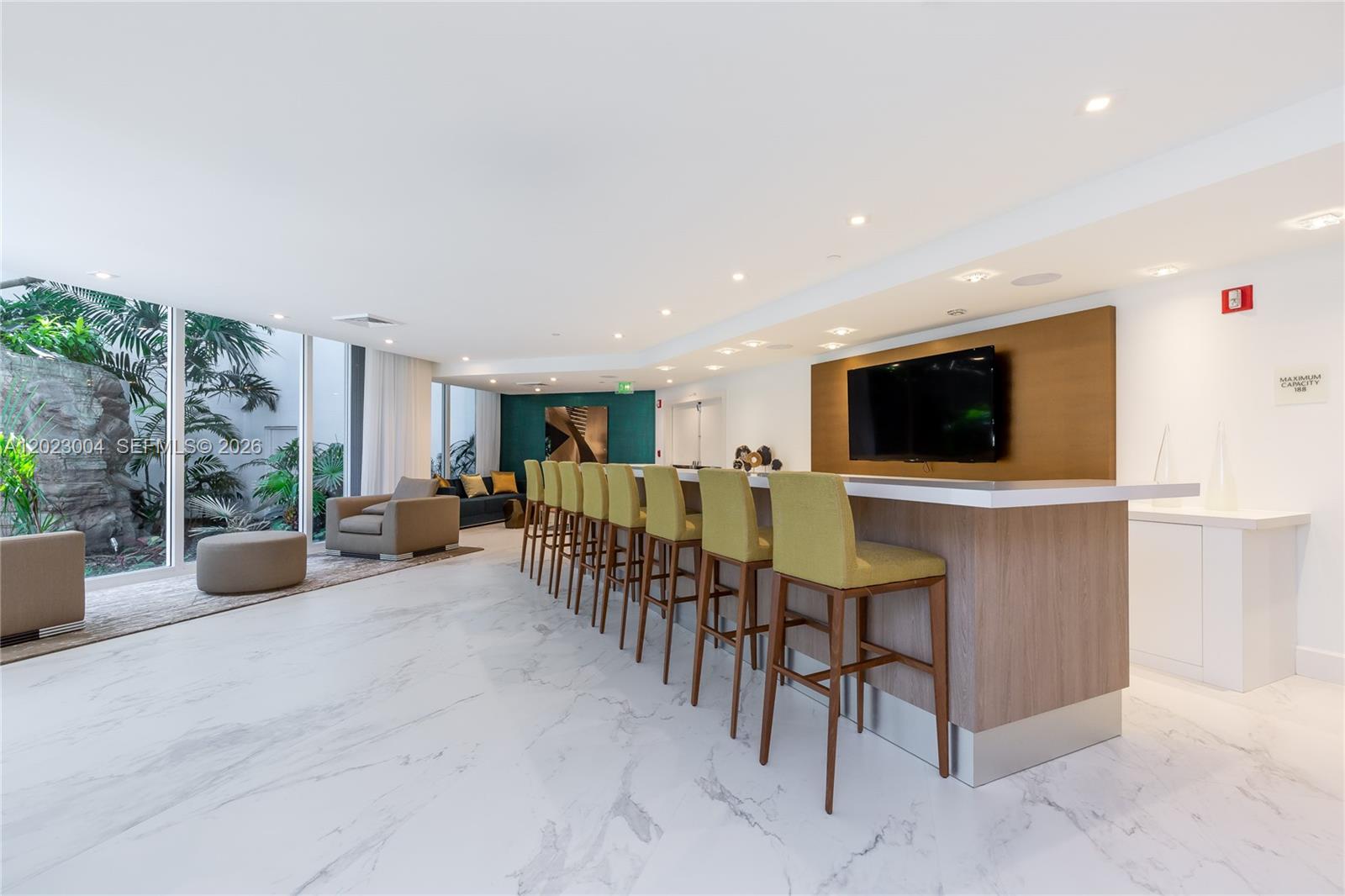 21055 Yacht Clb Dr #2704 Aventura, FL 33180
