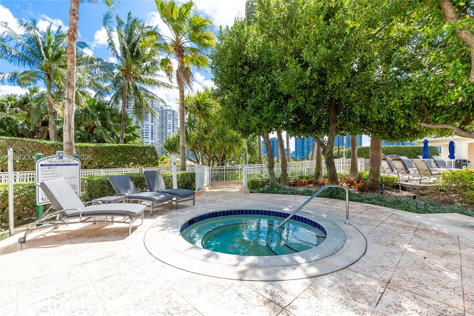 21055 Yacht Clb Dr #2704 Aventura, FL 33180