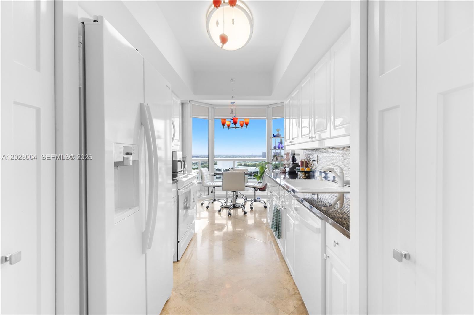 21055 Yacht Clb Dr #2704 Aventura, FL 33180