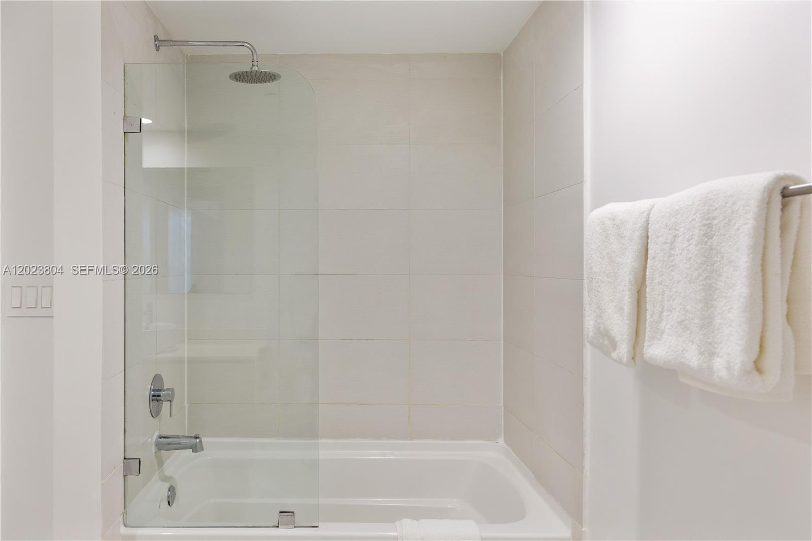 image Beachwalk Condominium9
