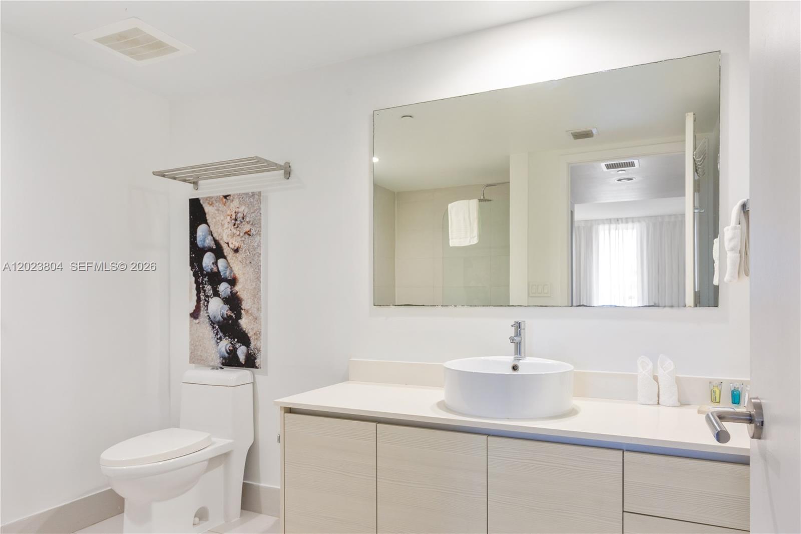 image Beachwalk Condominium12
