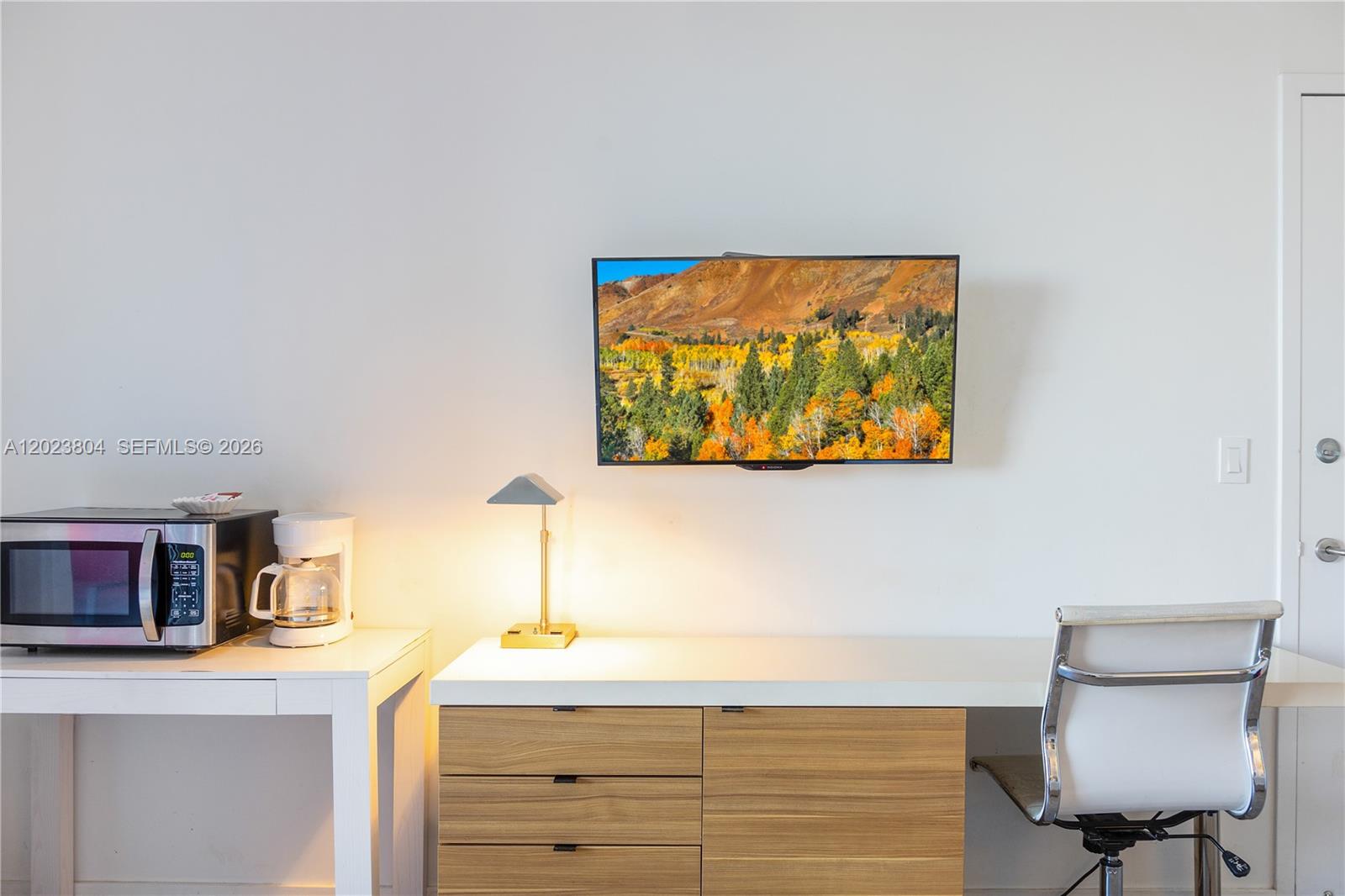 image Beachwalk Condominium6