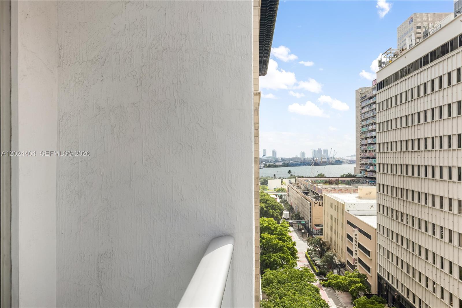 151 SE 1st St #905 Miami, FL 33131