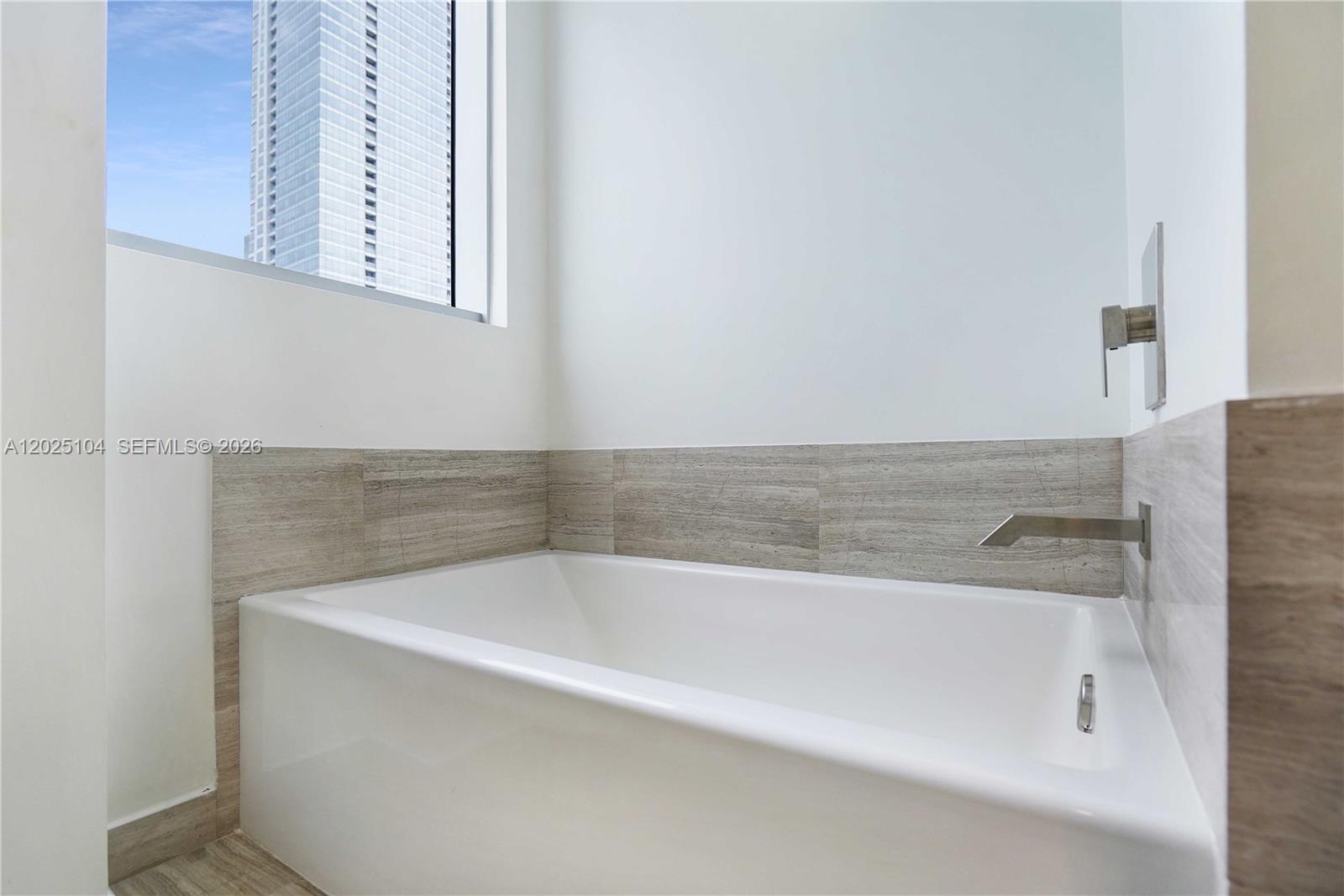 1300 Brickell Bay Dr #3402 Miami, FL 33131