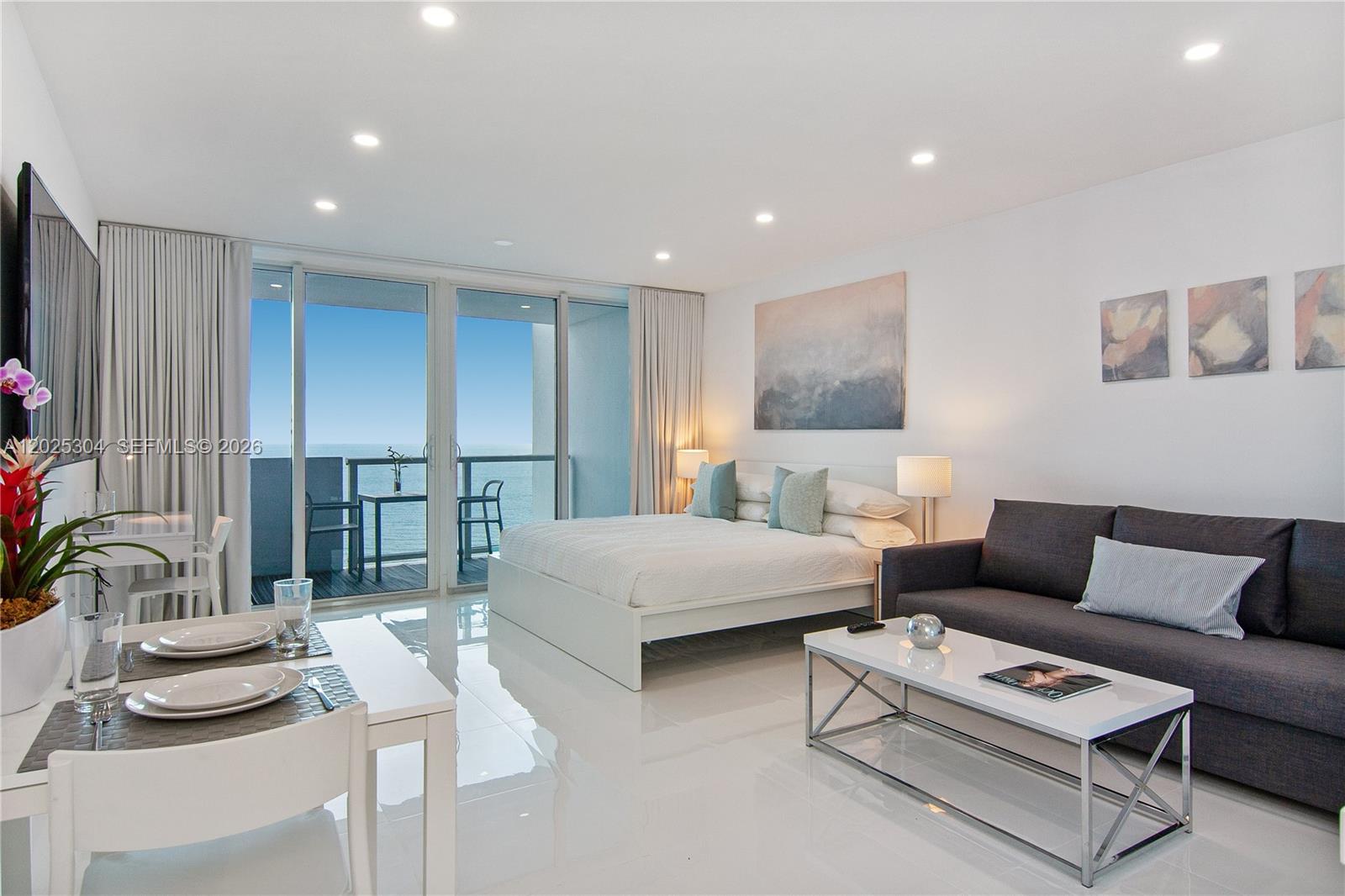5445 Collins Ave #1730