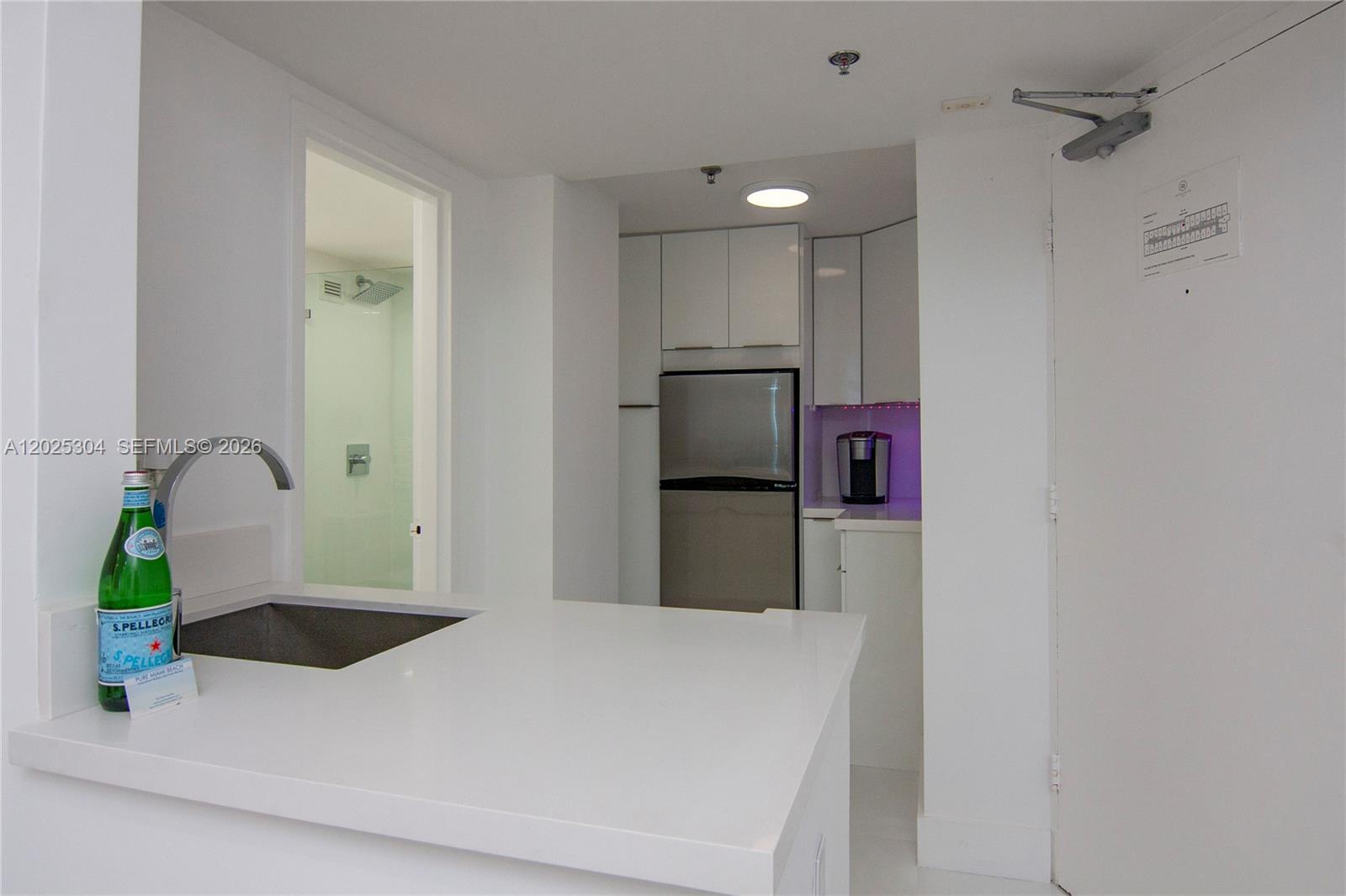 5445 Collins Ave #1730 Miami Beach, FL 33140