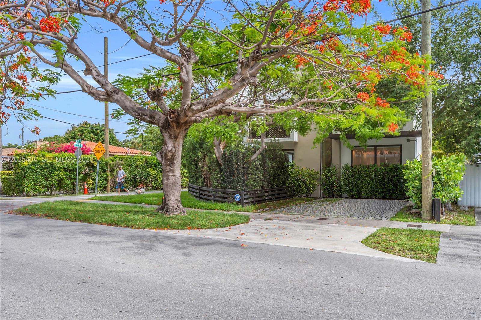 2841 SW 27th St #A Miami, FL 33133