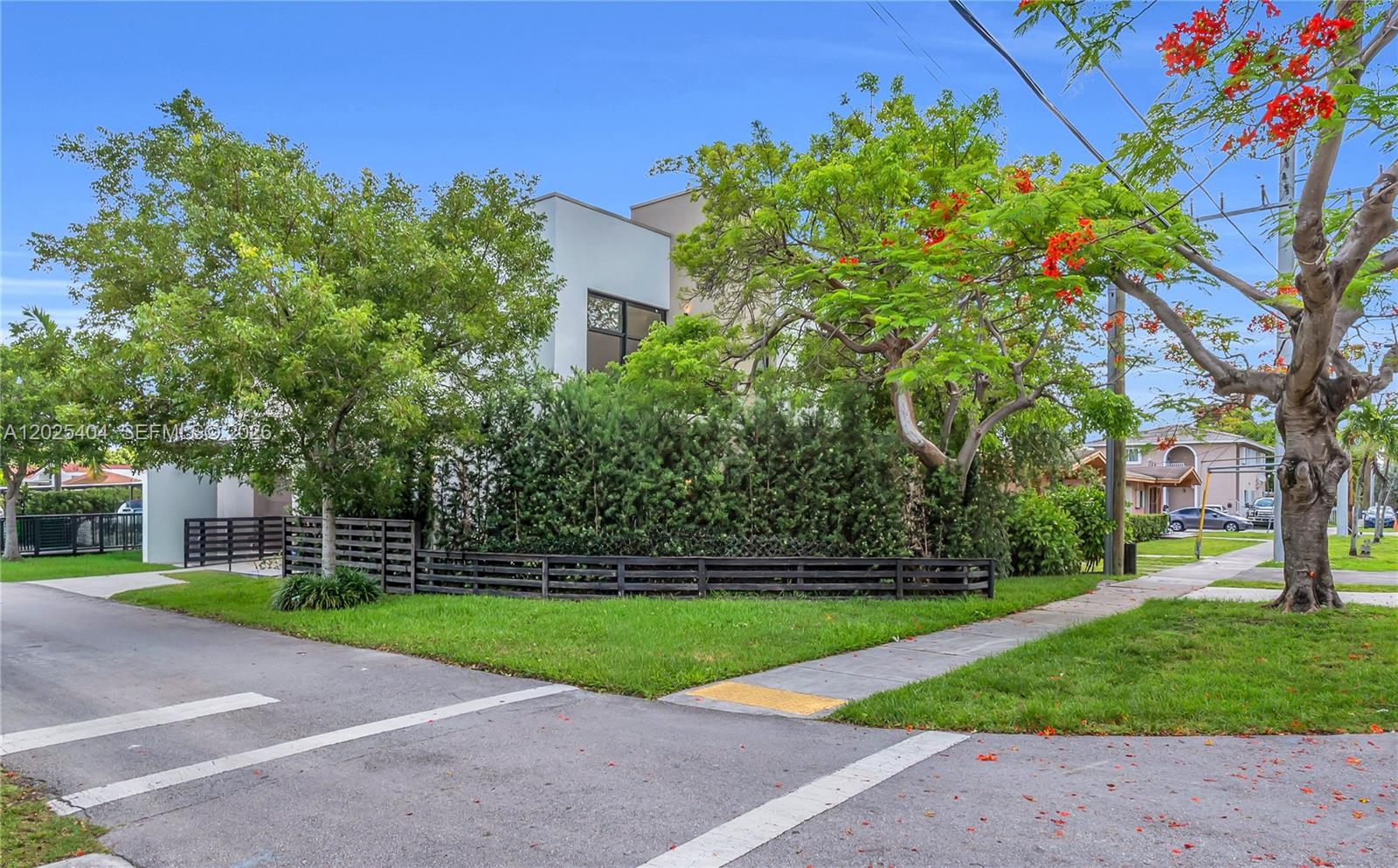 2841 SW 27th St #A Miami, FL 33133