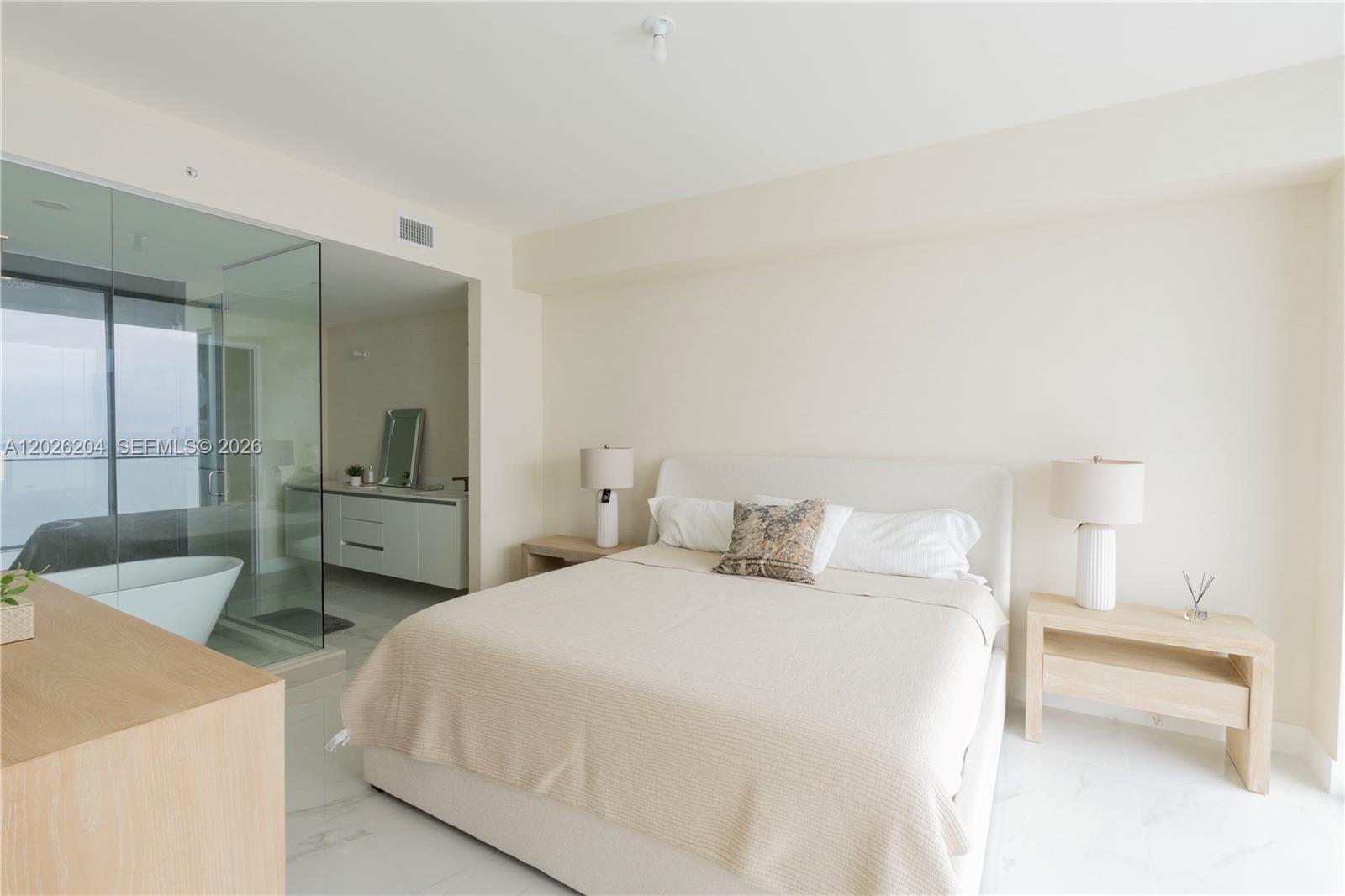 700 NE 24th St #3606 Miami, FL 33137