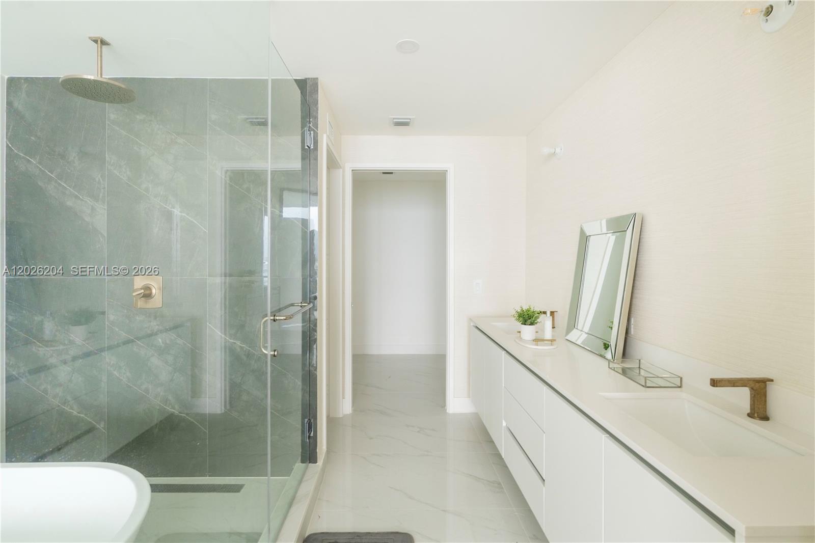 700 NE 24th St #3606 Miami, FL 33137