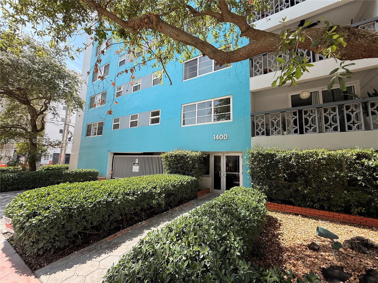 1400 Lincoln Rd #301