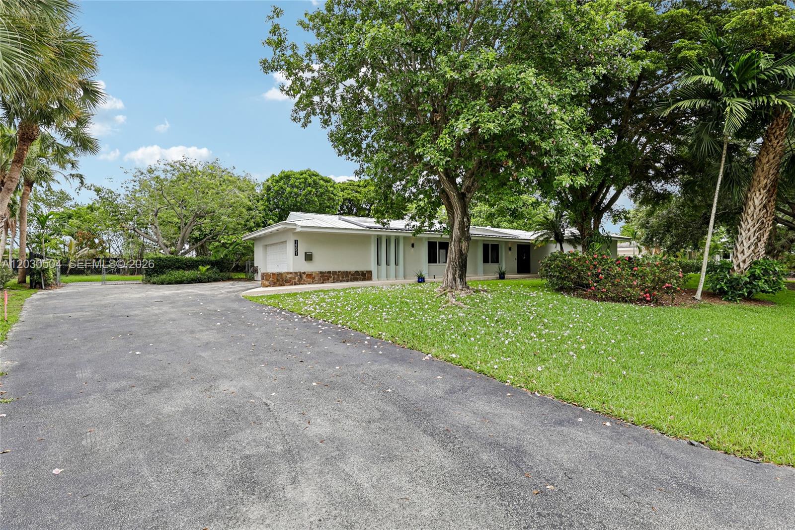 14851 SW 69th Ct Palmetto Bay, FL 33158