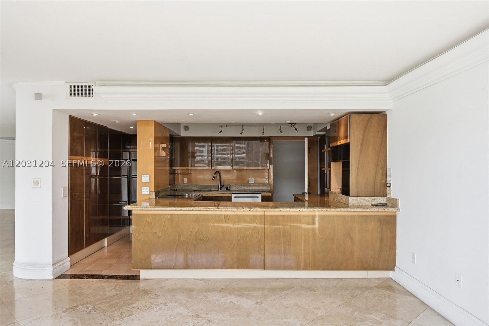 3 Grove Isle Dr #C605 Miami, FL 33133