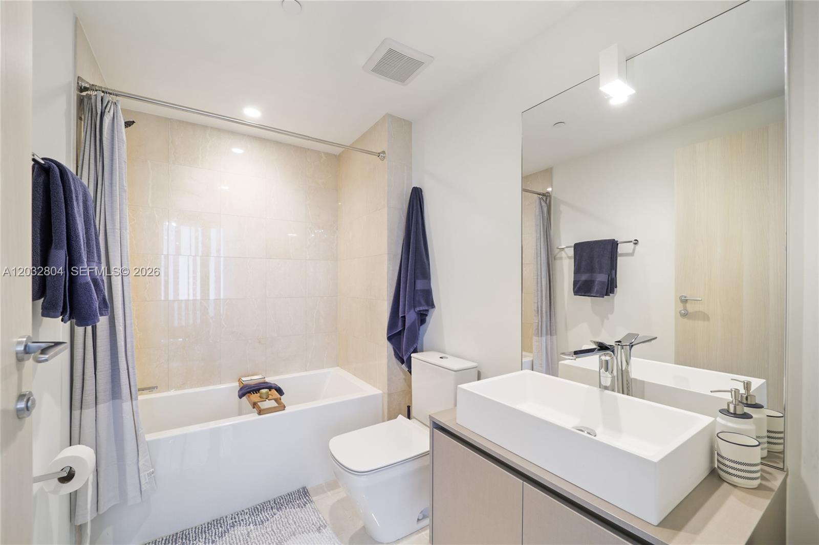 1000 Brickell Plz #4401 Miami, FL 33131