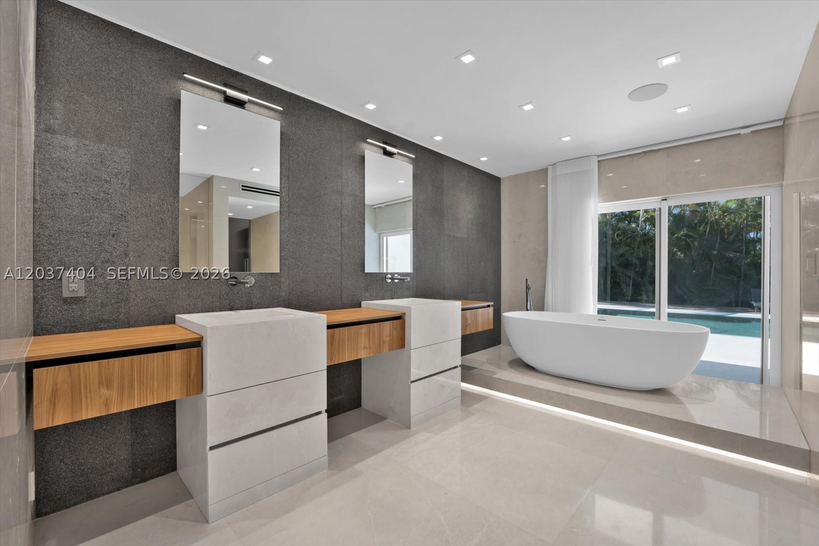 431 Layne Blvd Hallandale Beach, FL 33009