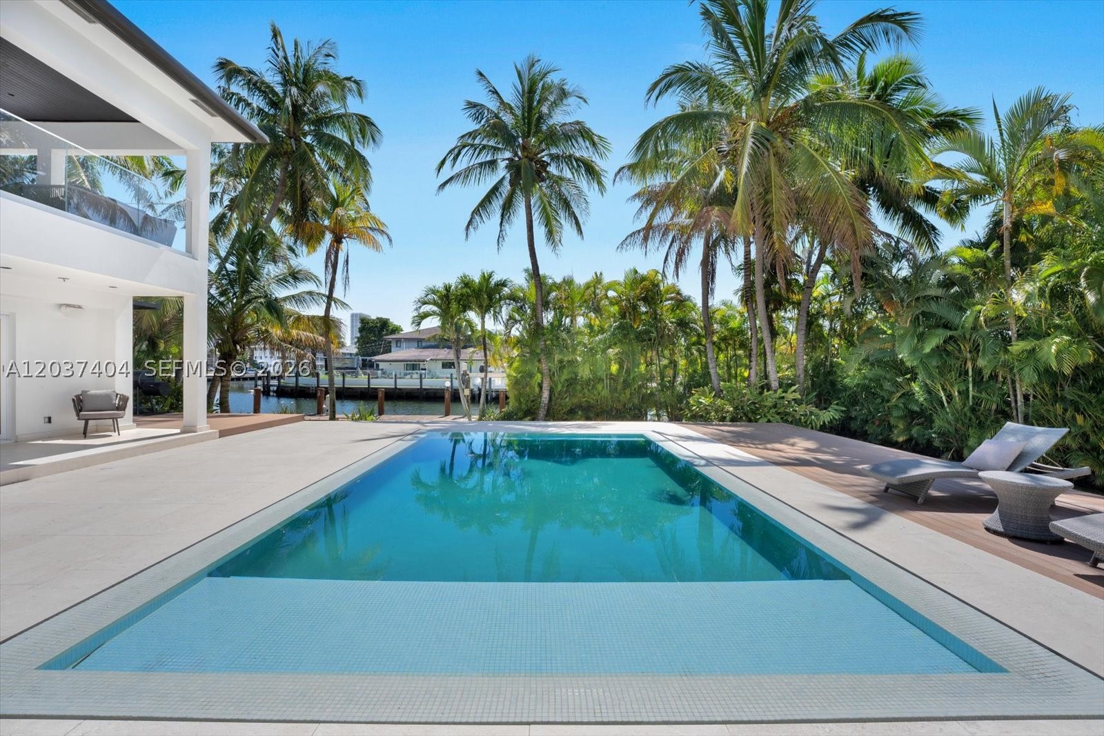 431 Layne Blvd Hallandale Beach, FL 33009