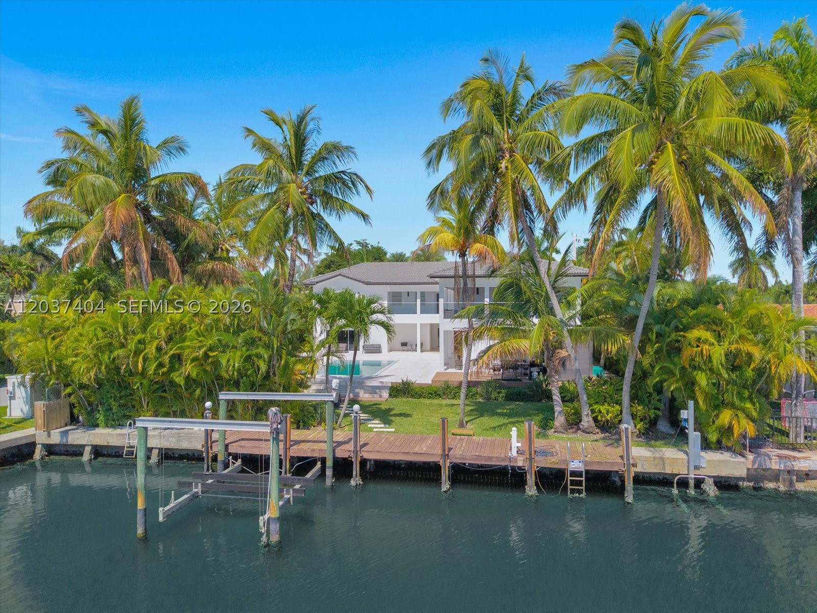 431 Layne Blvd Hallandale Beach, FL 33009
