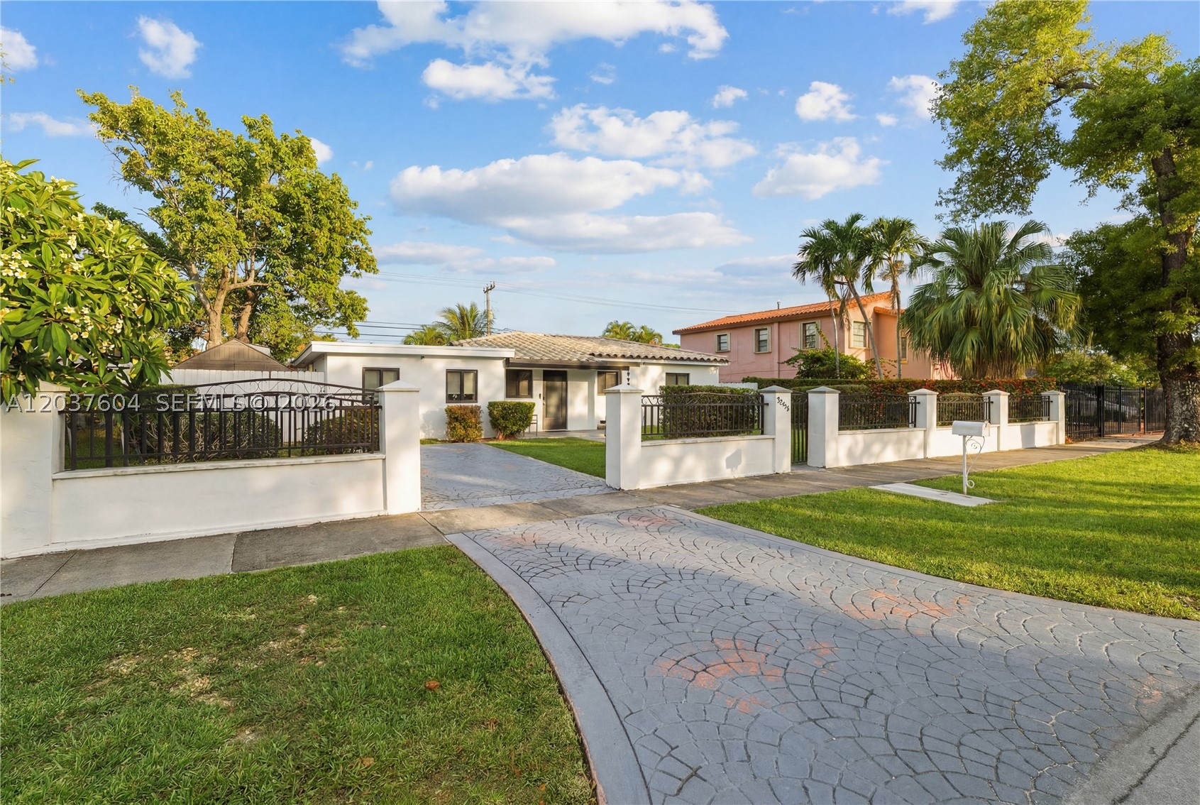 7395 SW 39th St Miami, FL 33155