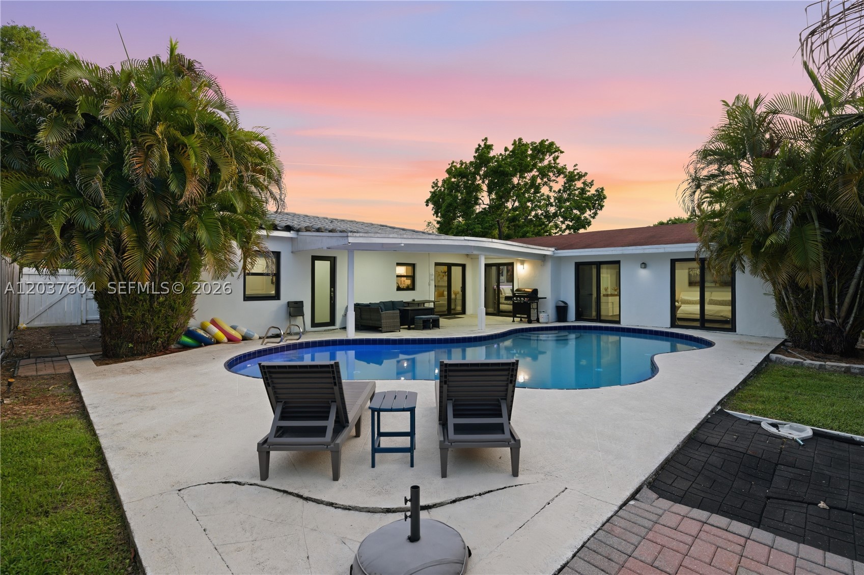 7395 SW 39th St Miami, FL 33155