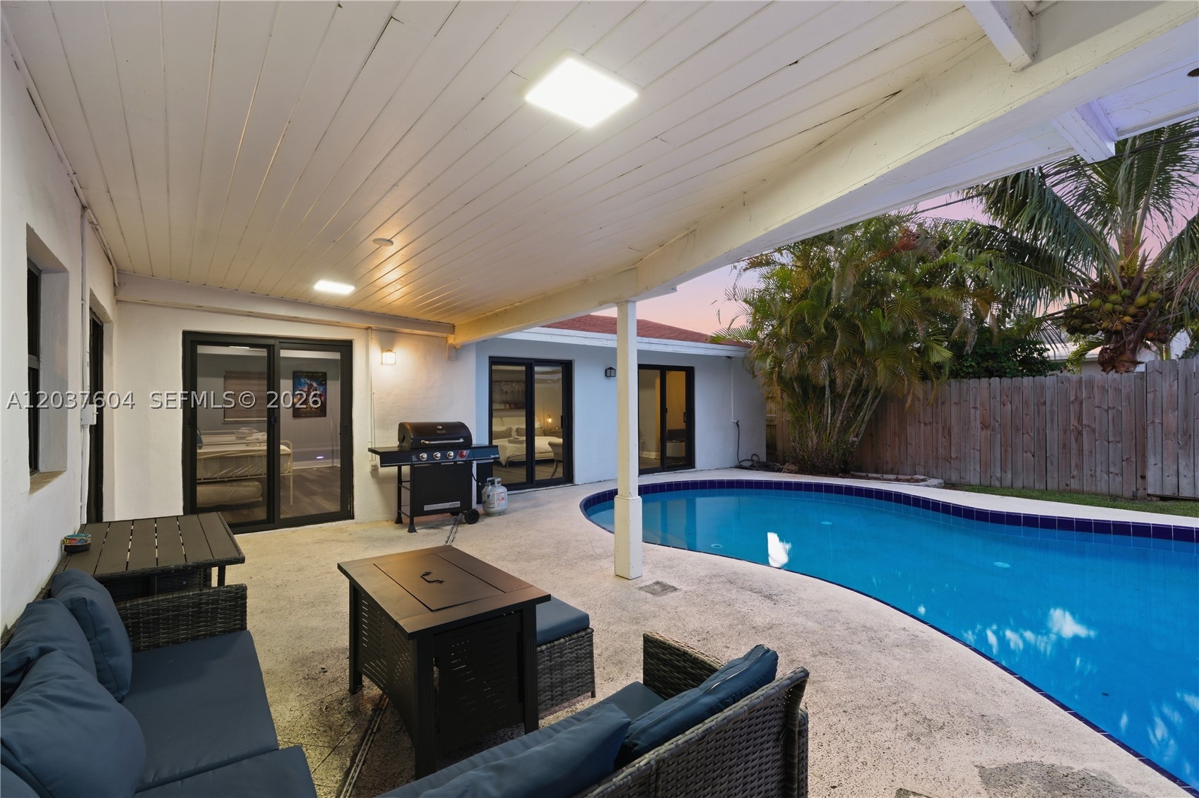 7395 SW 39th St Miami, FL 33155