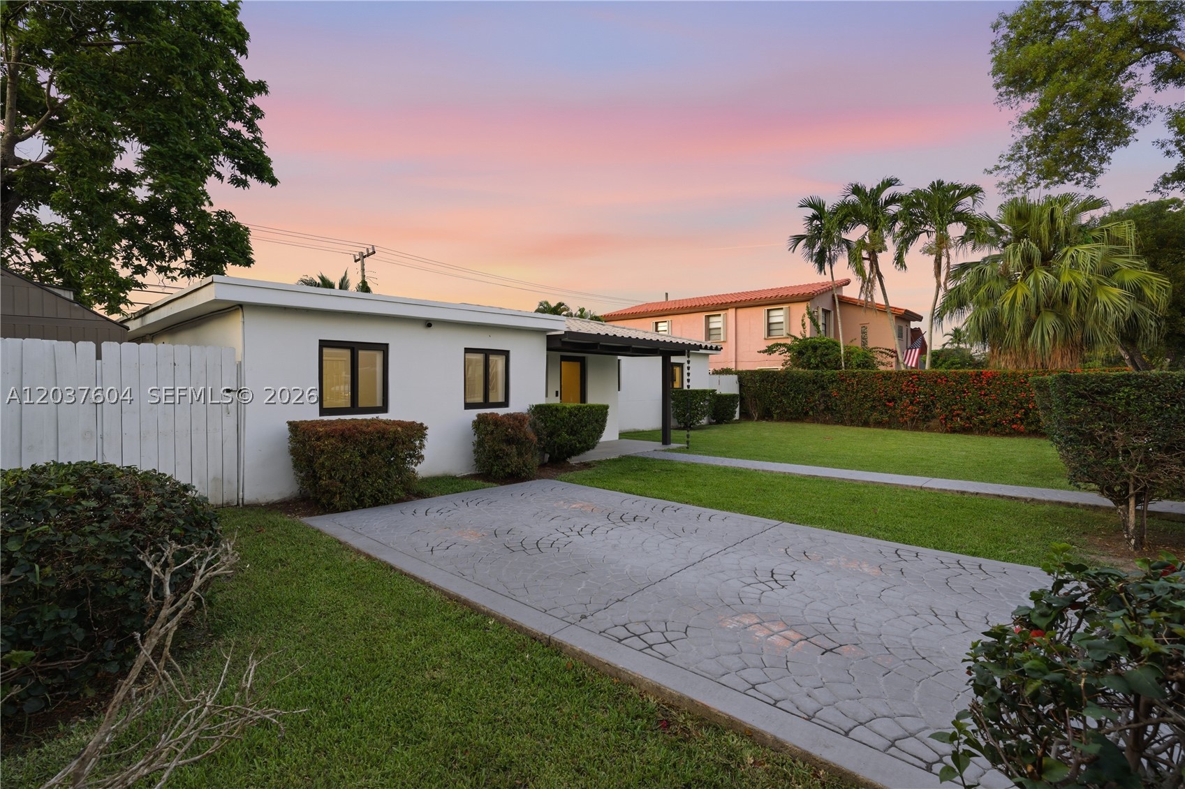 7395 SW 39th St Miami, FL 33155