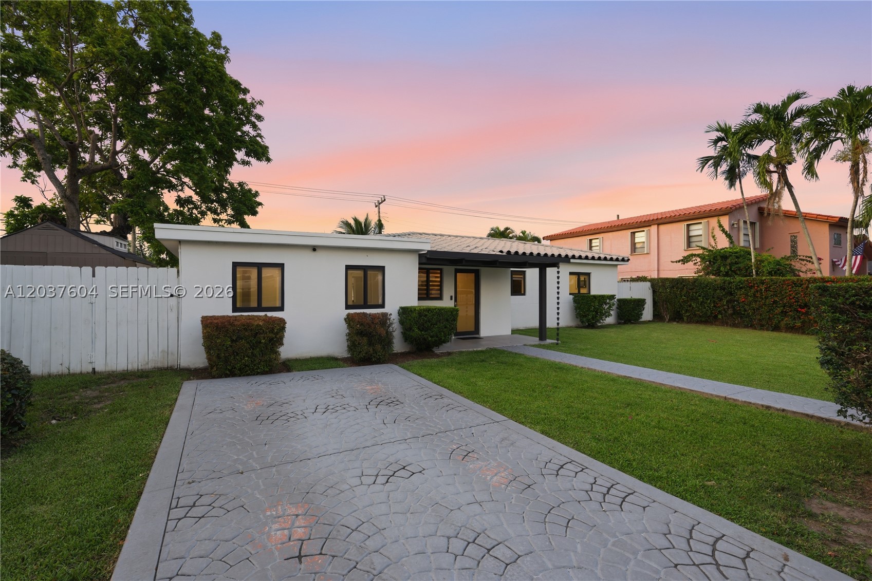 7395 SW 39th St Miami, FL 33155