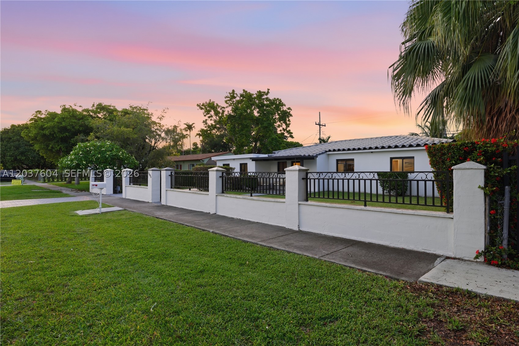 7395 SW 39th St Miami, FL 33155