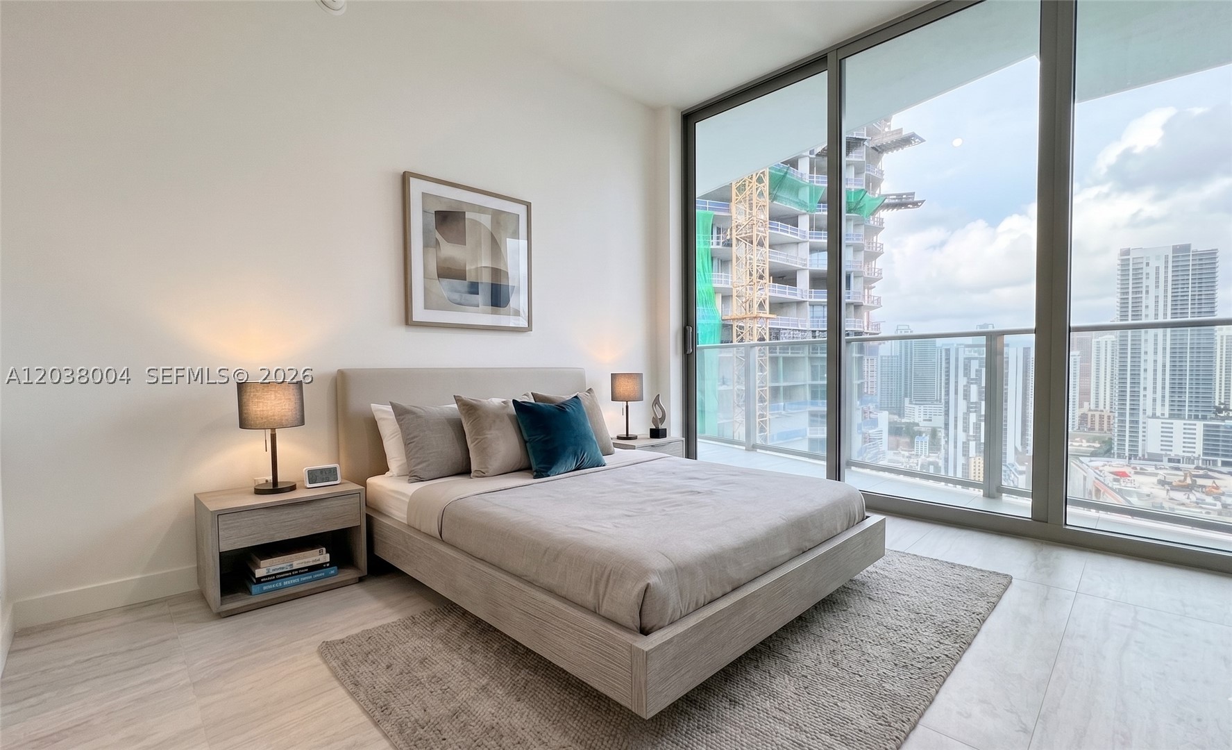 77 SE 5th St #4002 Miami, FL 33131