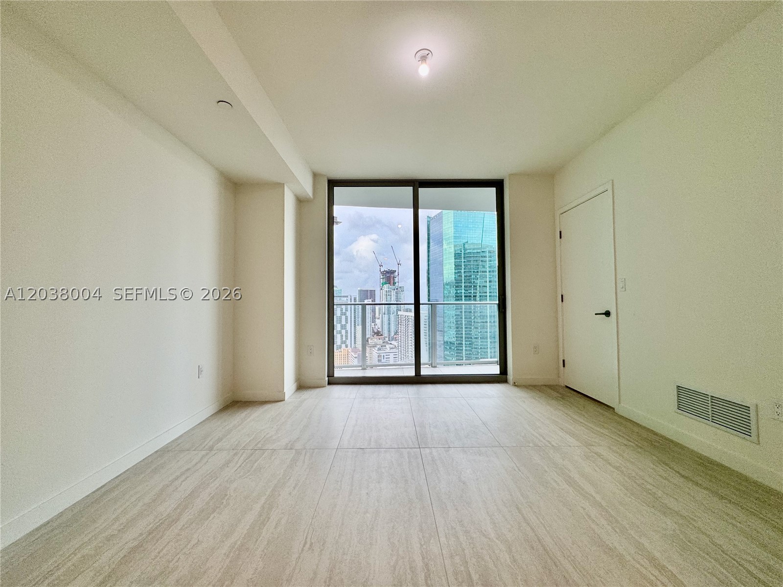 77 SE 5th St #4002 Miami, FL 33131