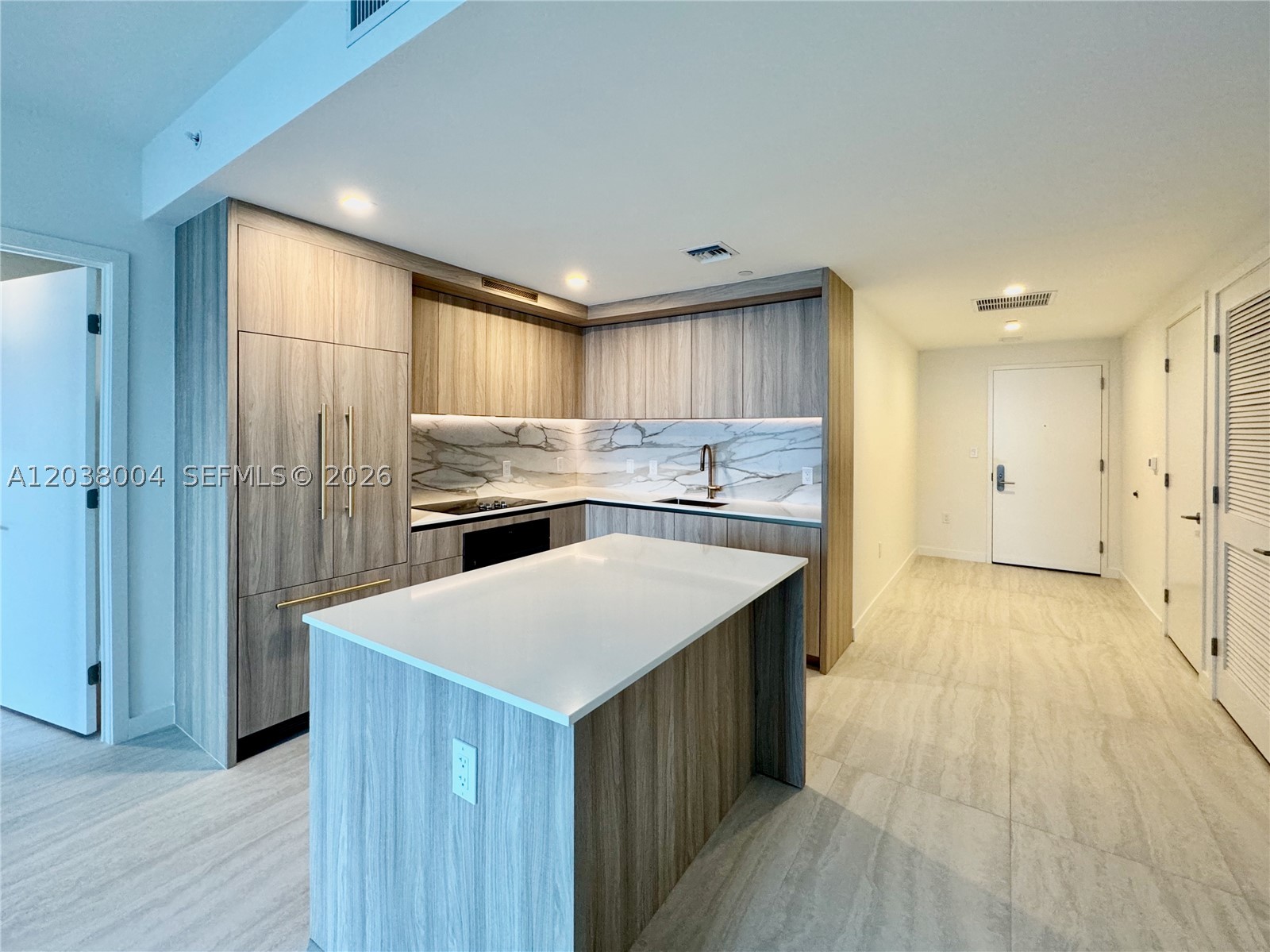 77 SE 5th St #4002 Miami, FL 33131