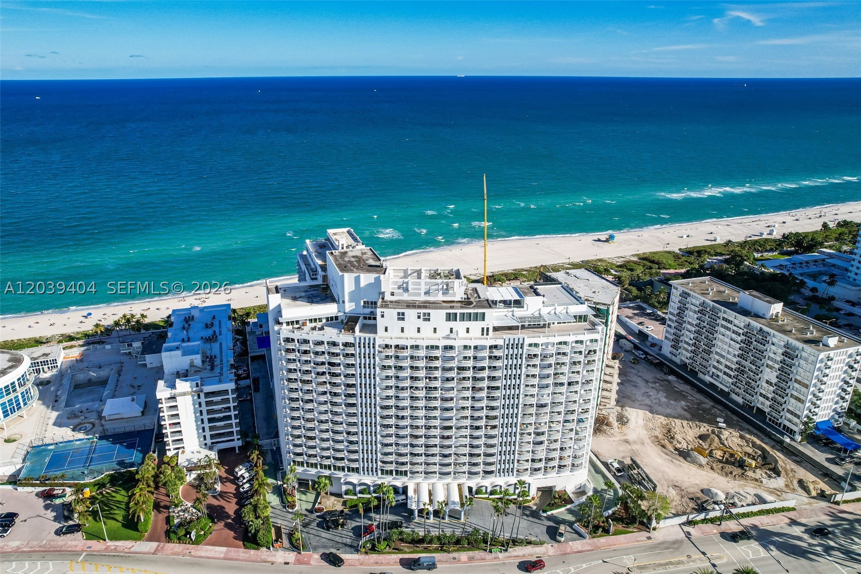 5401 Collins Ave #813